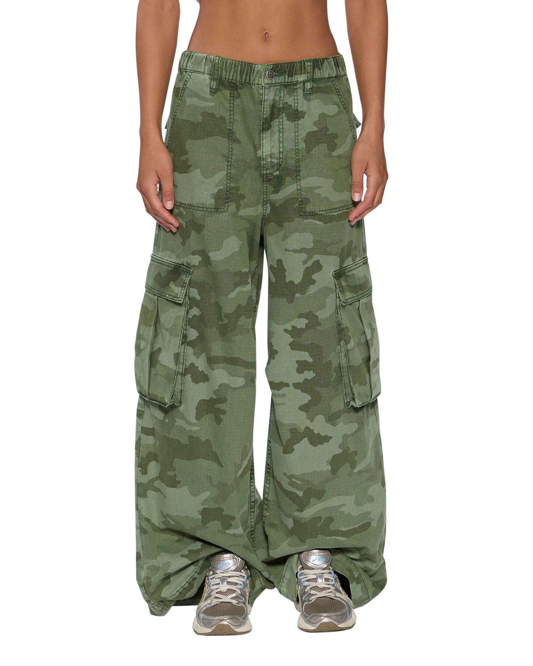 TouchscreenCompatiblePockets Flattering Look KSUPER CARGO PANT HASH CAMO