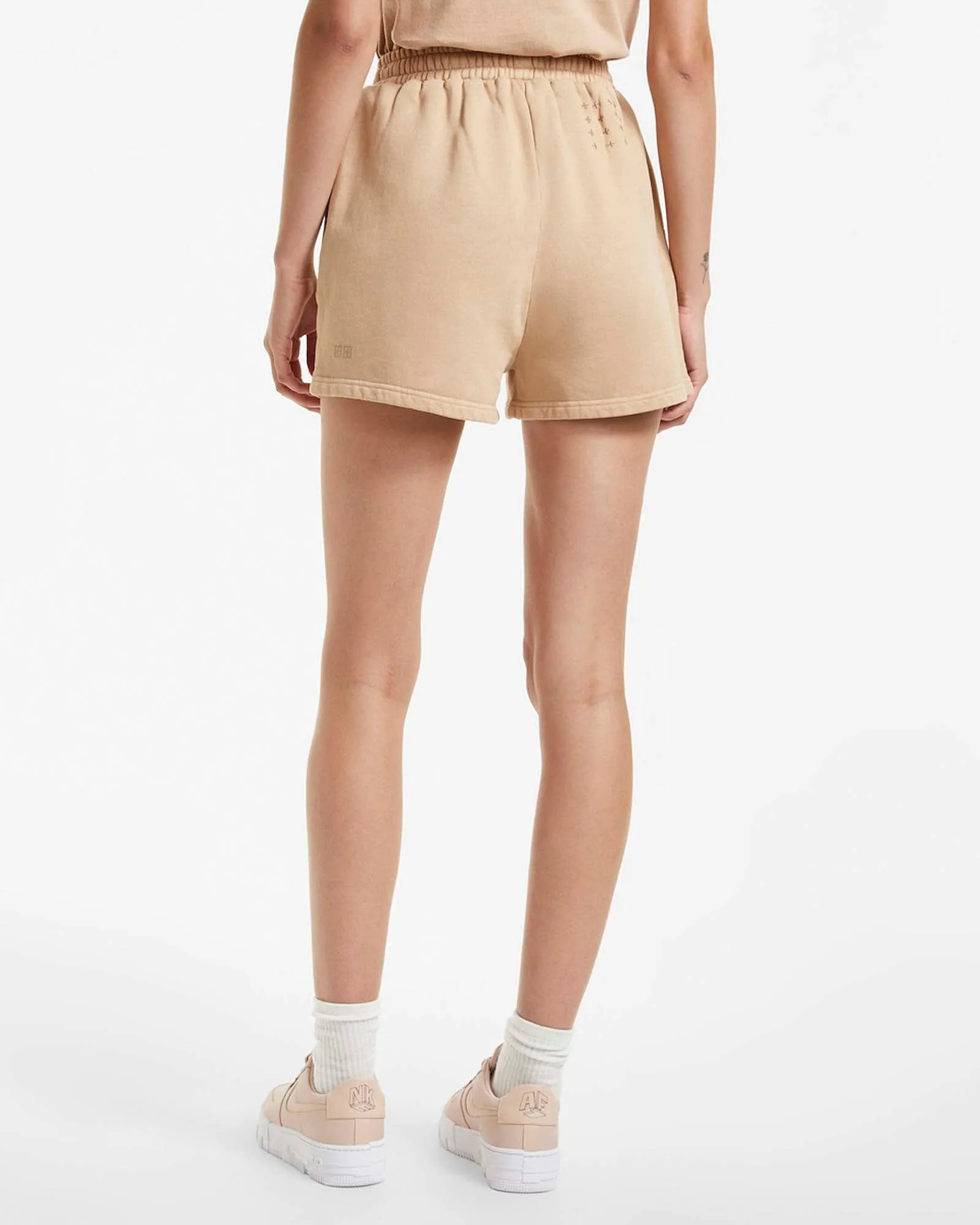 Sleek Design Colorfast Technology 3 X 4 TRAK SHORT LATTE