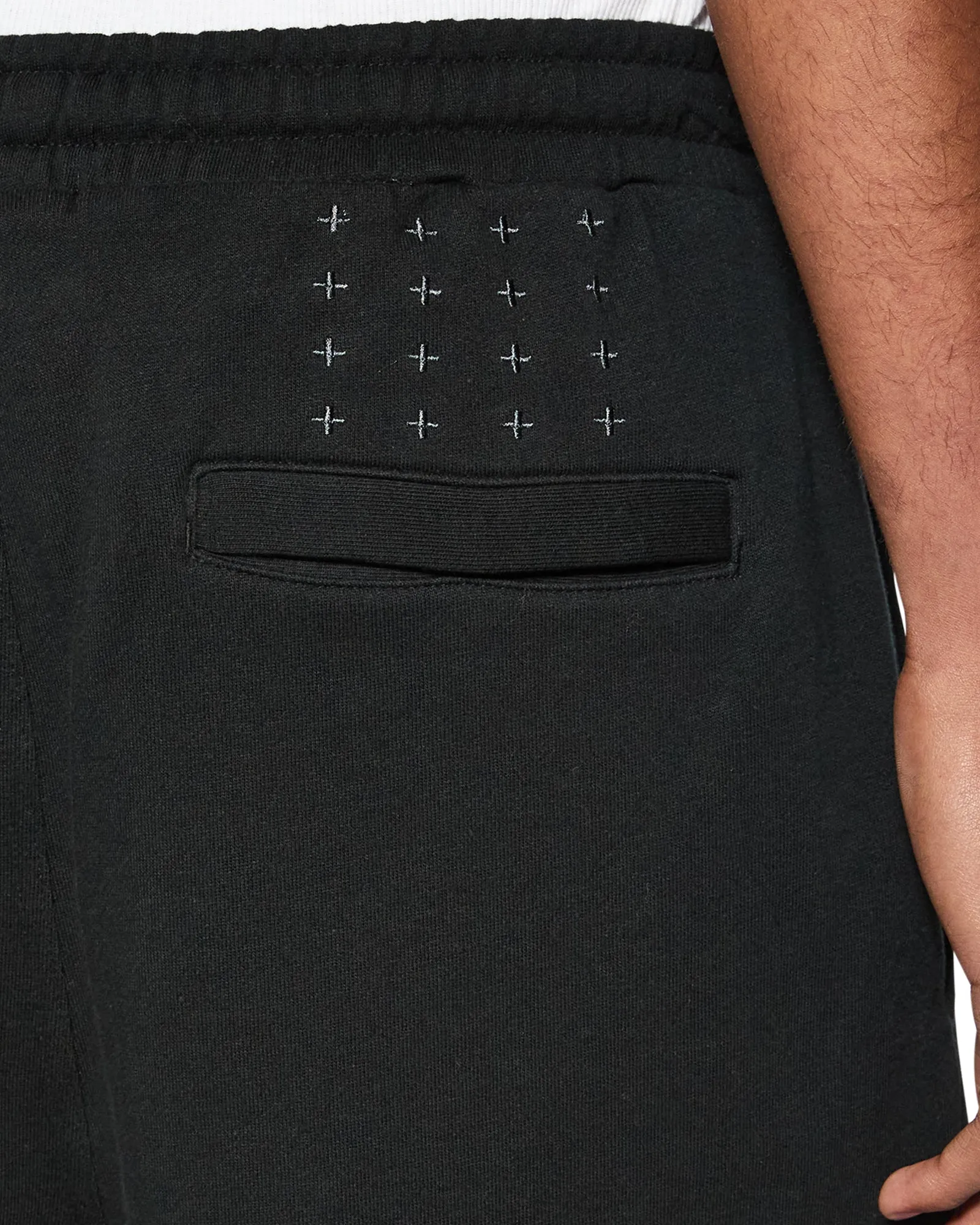 4 X 4 TRAK SHORT JET BLACK Non Slip Shoulder Seams Cozy Sweatshirt