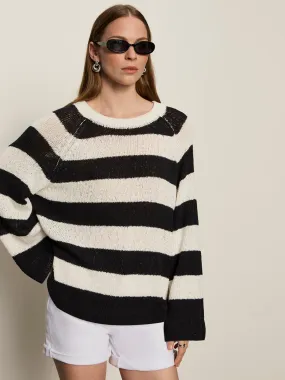 Sporty Tee standard fit Textured Raglan Crew Sweater Chalk/ Black Stripe