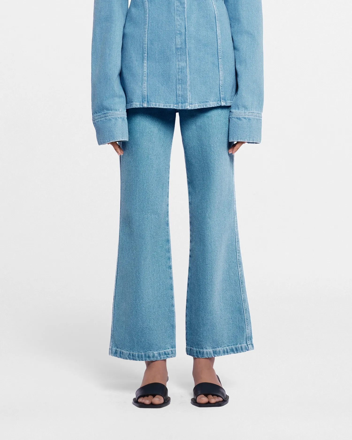 Daily Motion TaperedLeg Zoey - Cropped Kick-Flare Jeans - Eco Light Wash