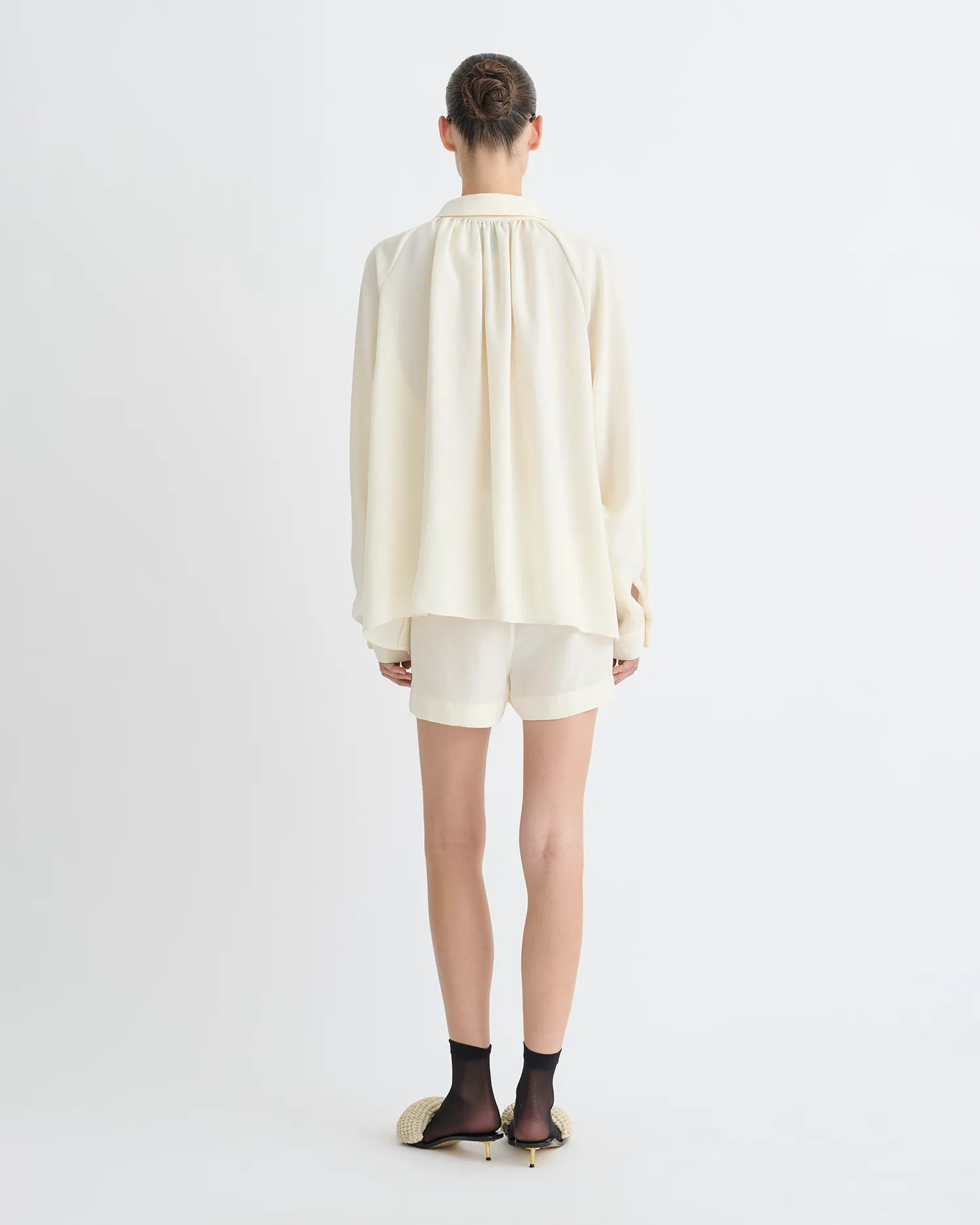 Contoured Articulation Ada - Tech Linen Shirt - Creme