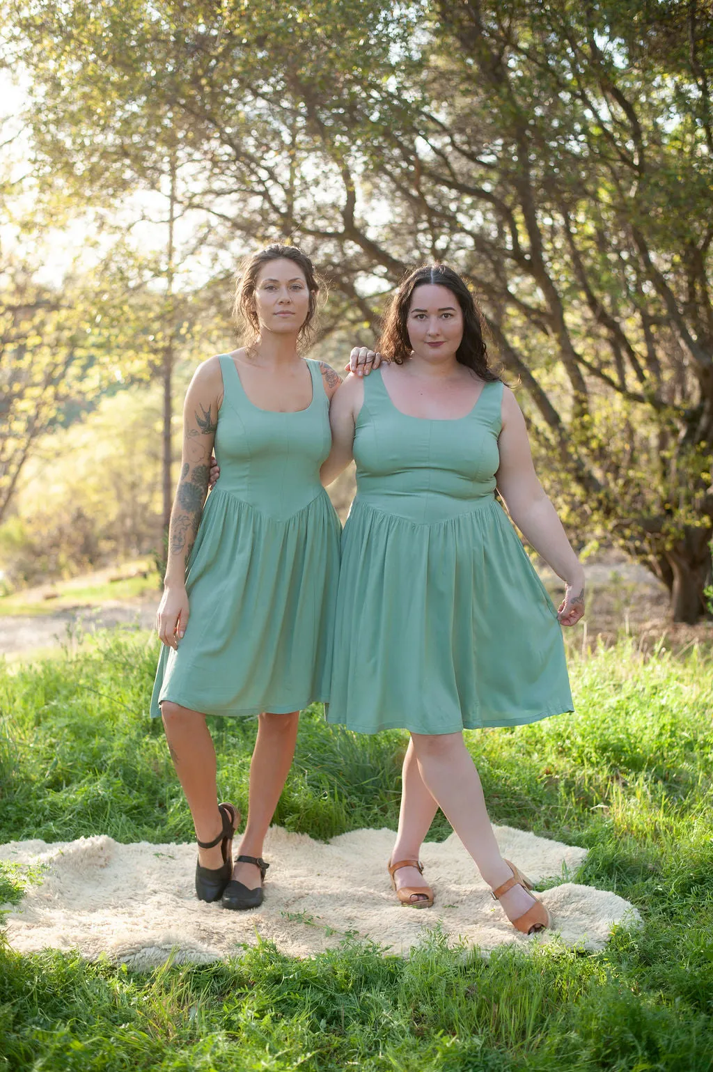 Agnes dress in Sage Challis All Fit Style