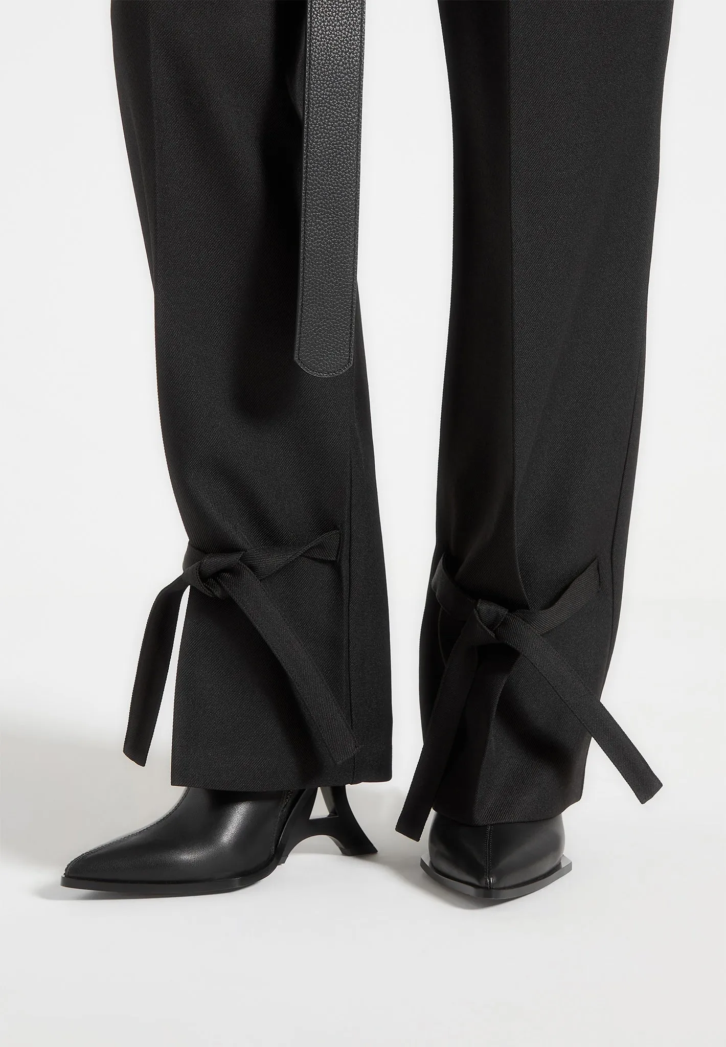 Sleek Comfort Wear Comfortable Business Suzanne - Tailored Trousers with Oversized Belt and Ankle Ties - Black