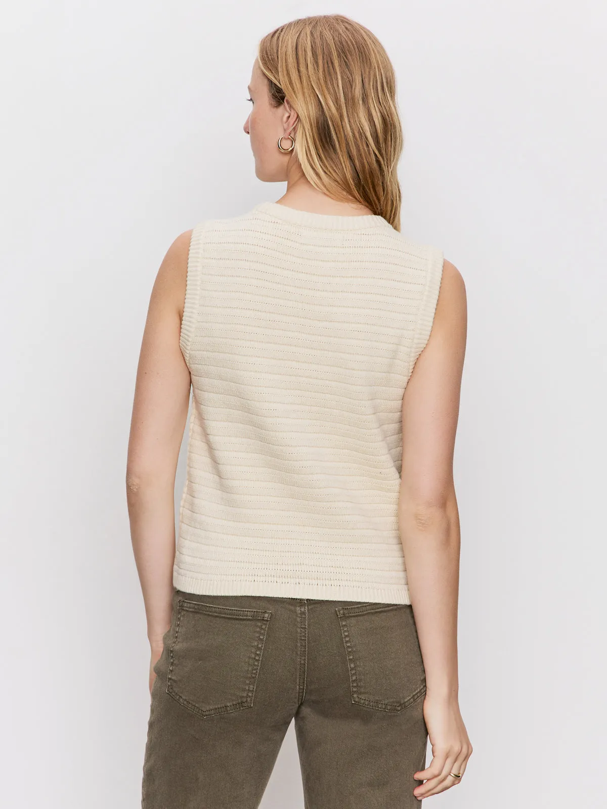 Textured Sweater Vest Macrame High UV Block