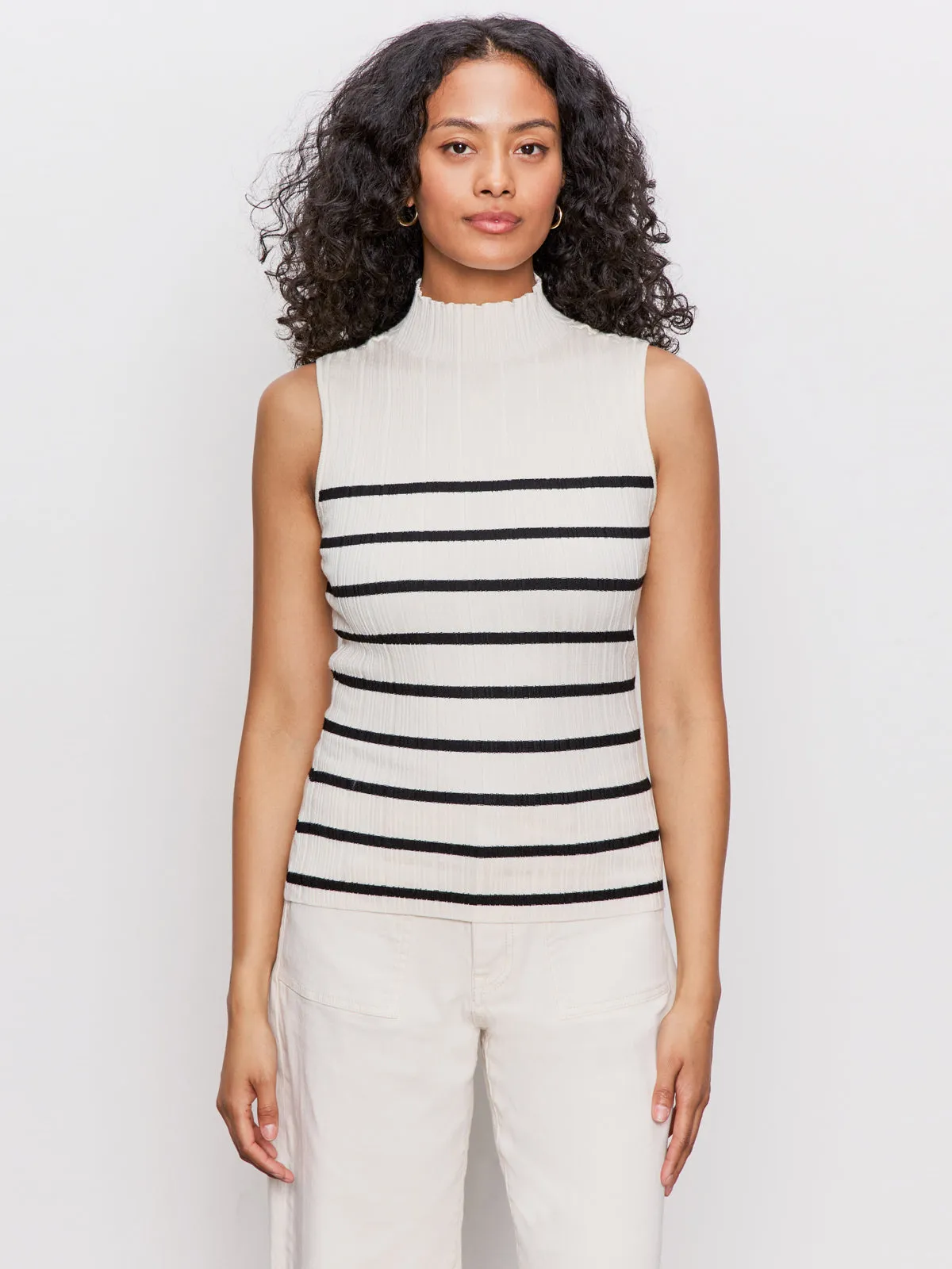 Ribbed Funnel Neck Top Light Oat/Black Fuzz Free Surface Breathable touch