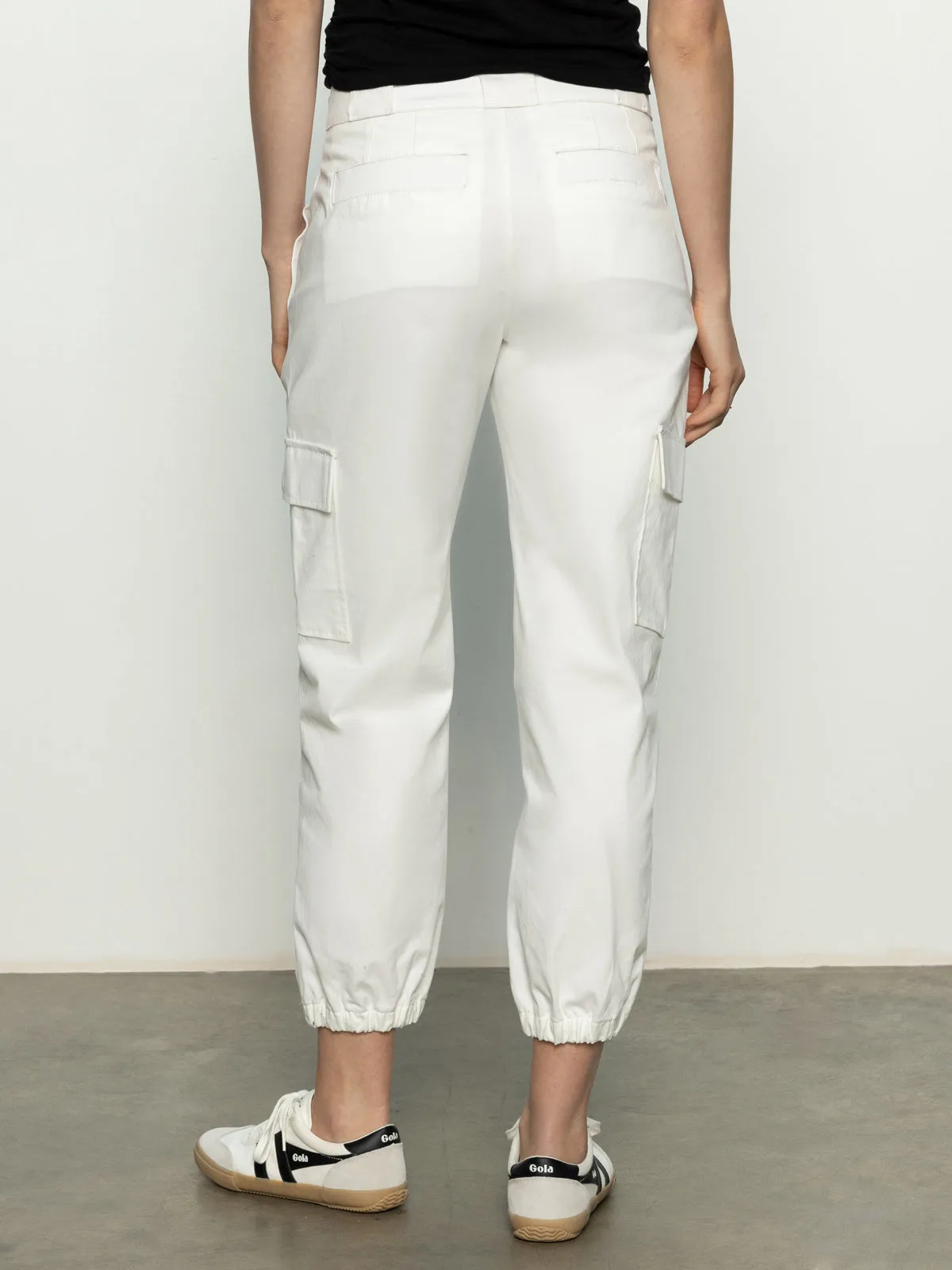 Flat Lock Seams Versatile Wearable Take Over Jogger Mid-Rise Pant Bleached White