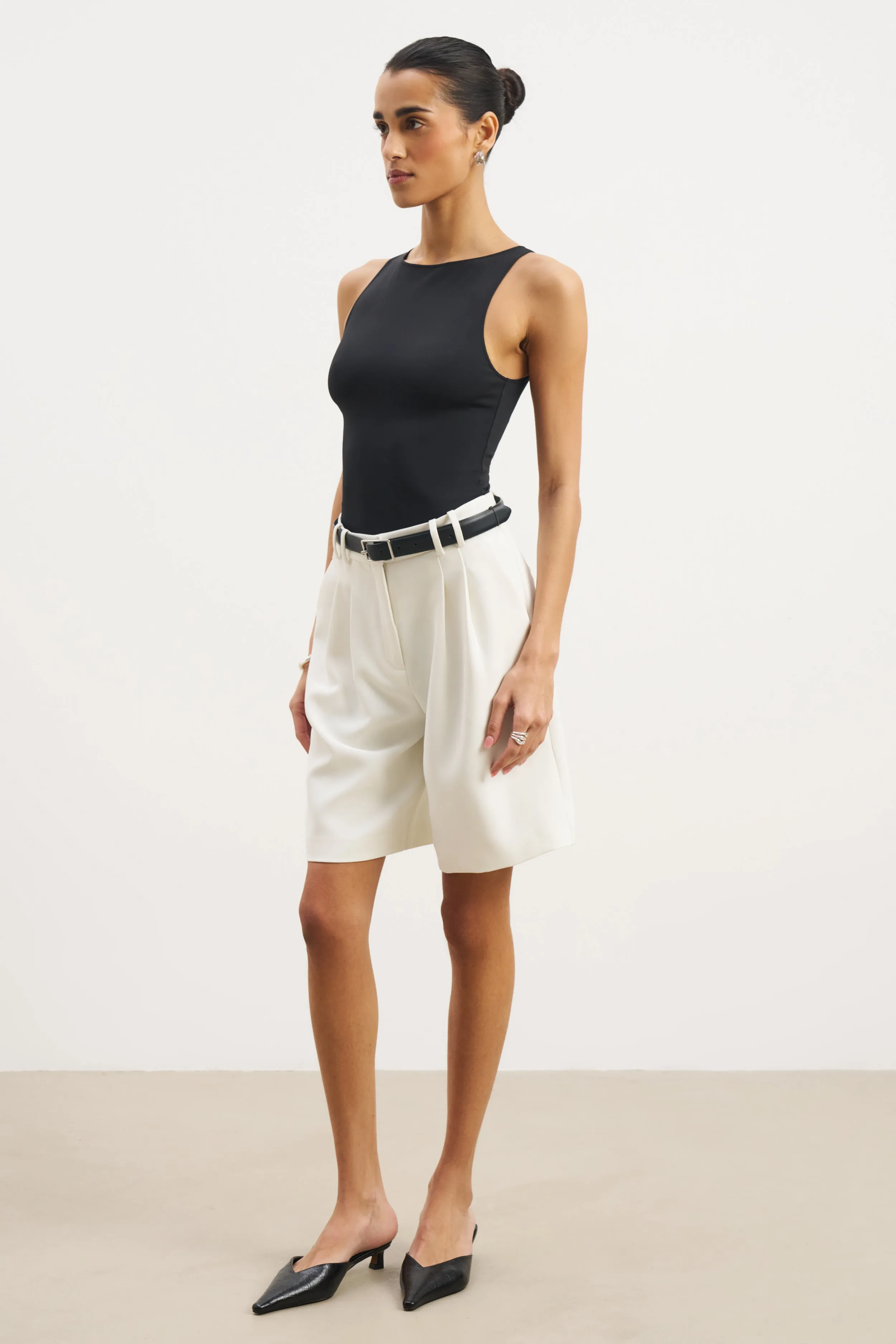 Contrast Stitch Detailing Boat Neck Tank Top - Black