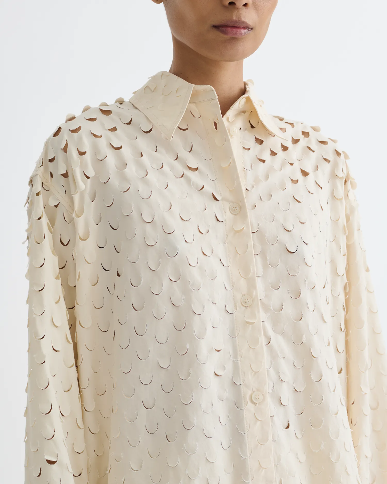Convertible Length Clean Aesthetic Aphea - Laser Cut Heavy Poplin Shirt - Creme