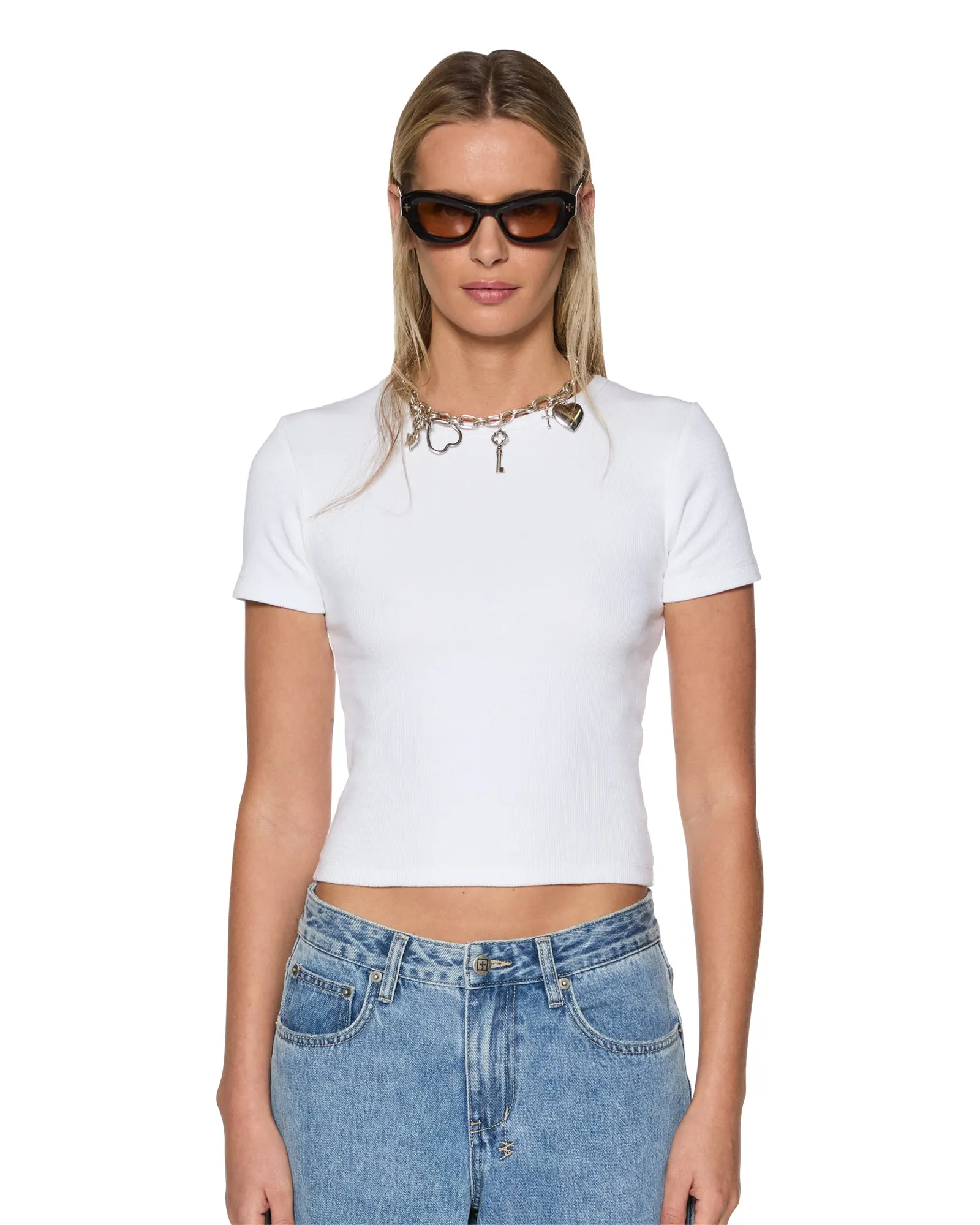 ARISE SS TEE WHITE Chic Look Textured Surface
