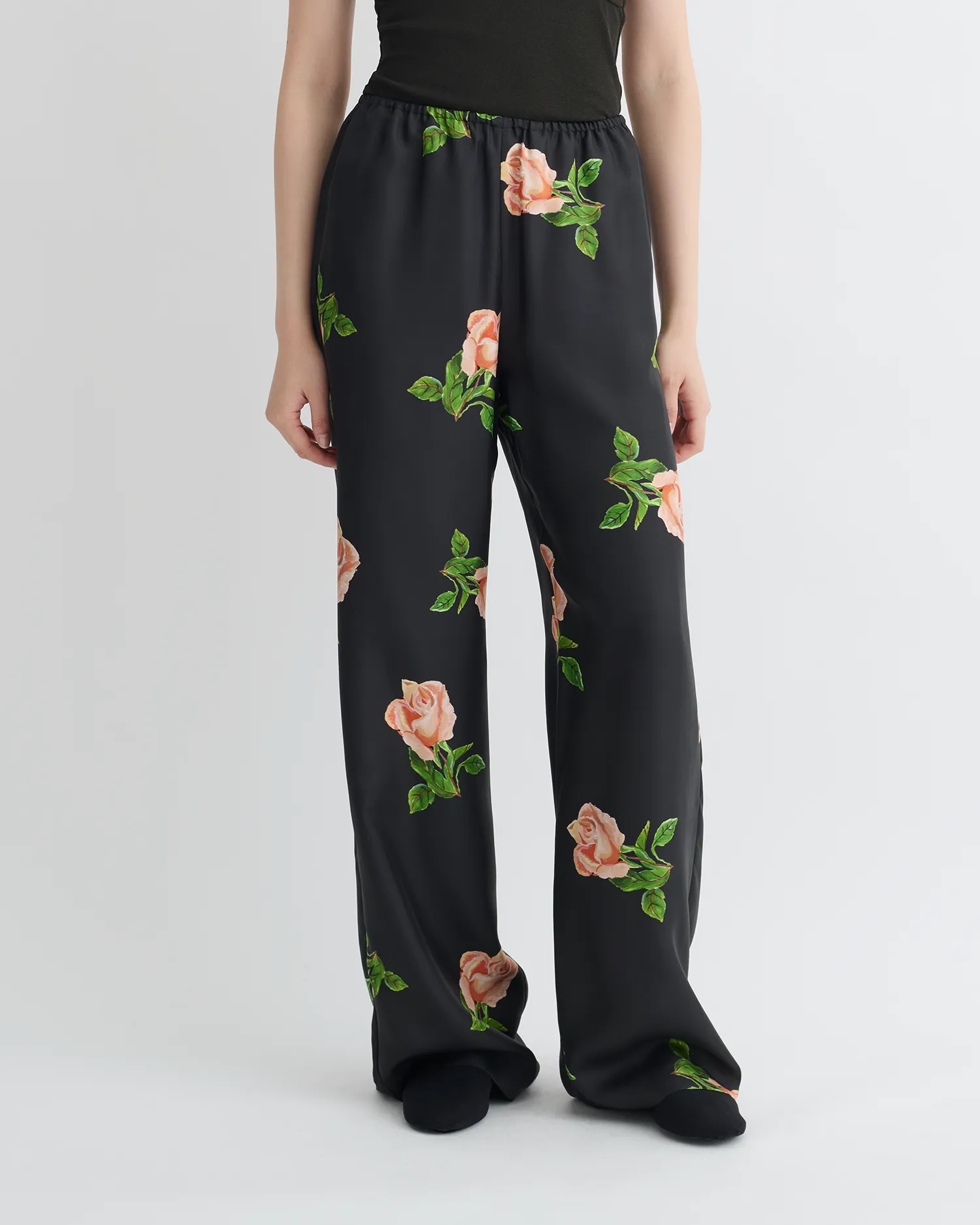 Arvenn - Printed Silk Twill Pants - Off Black/Roses Urban Look