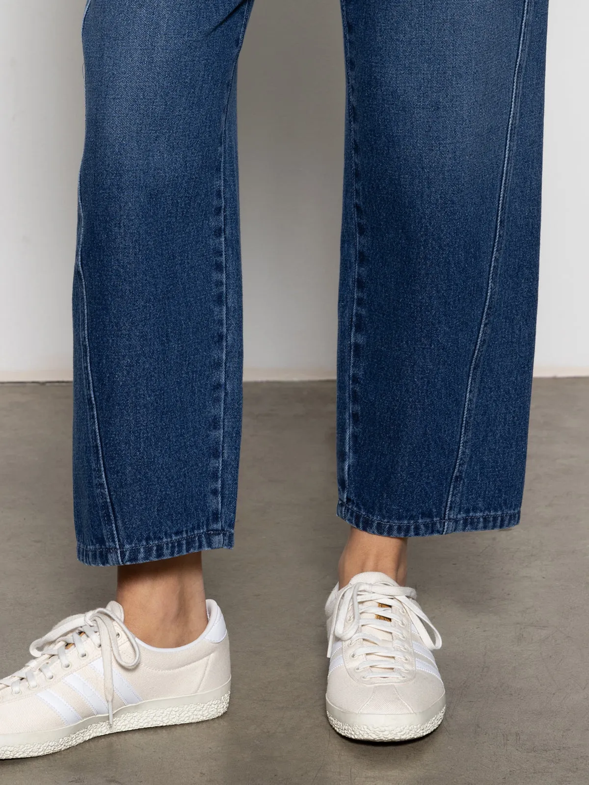 District Column Standard Rise Ankle Jean Win-Win Flattering Comfort Wear