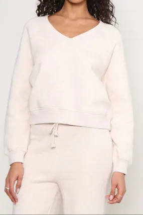 Avenue V-Neck Sweatshirt LayeredStyling Breathable mesh