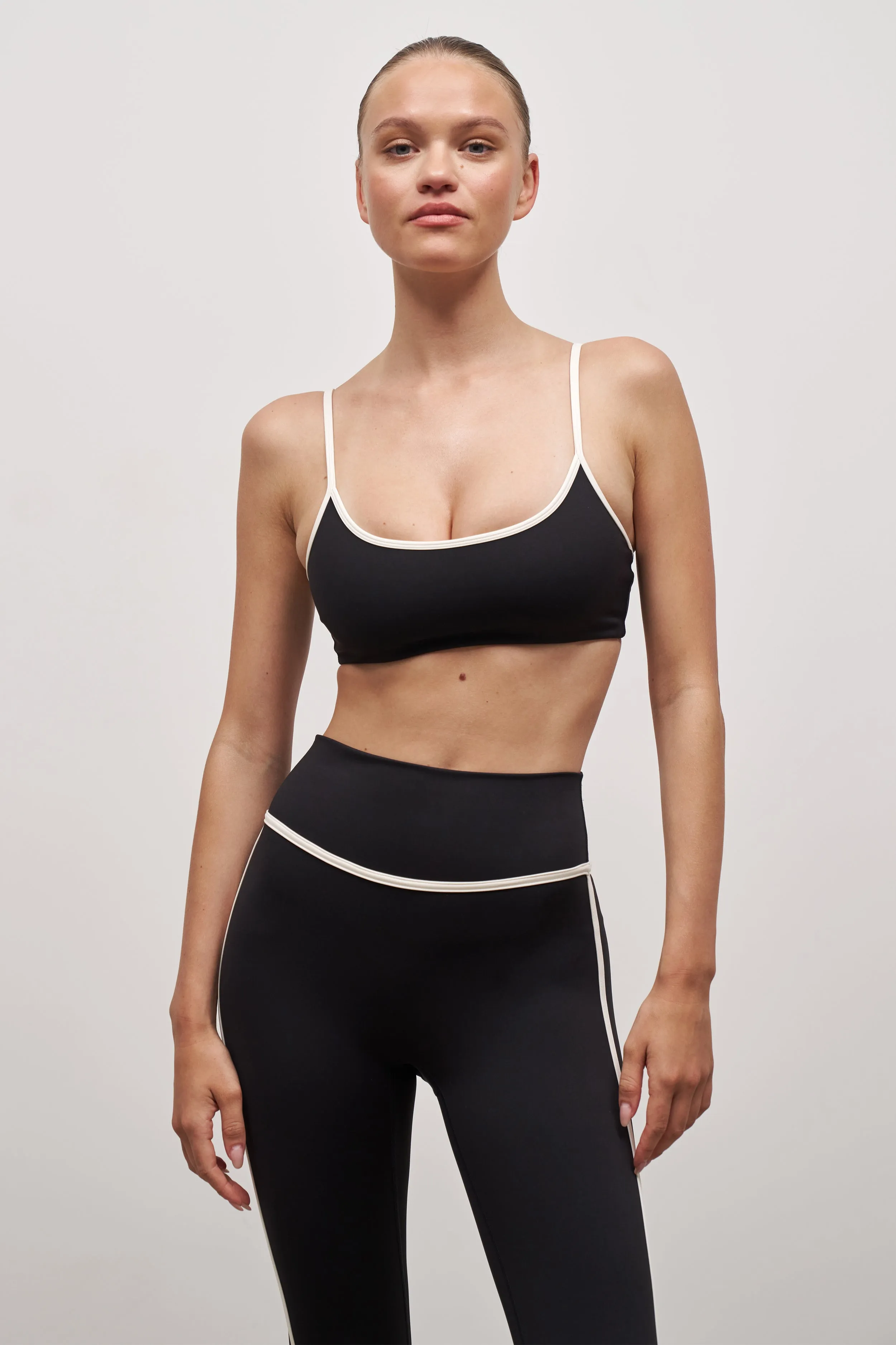 Base Contrast Trim Cami Bra - Black/Tofu Layer Relaxed Unique
