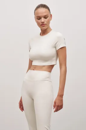 Essential Comfort Base Sculpting Cropped T Shirt - Tofu