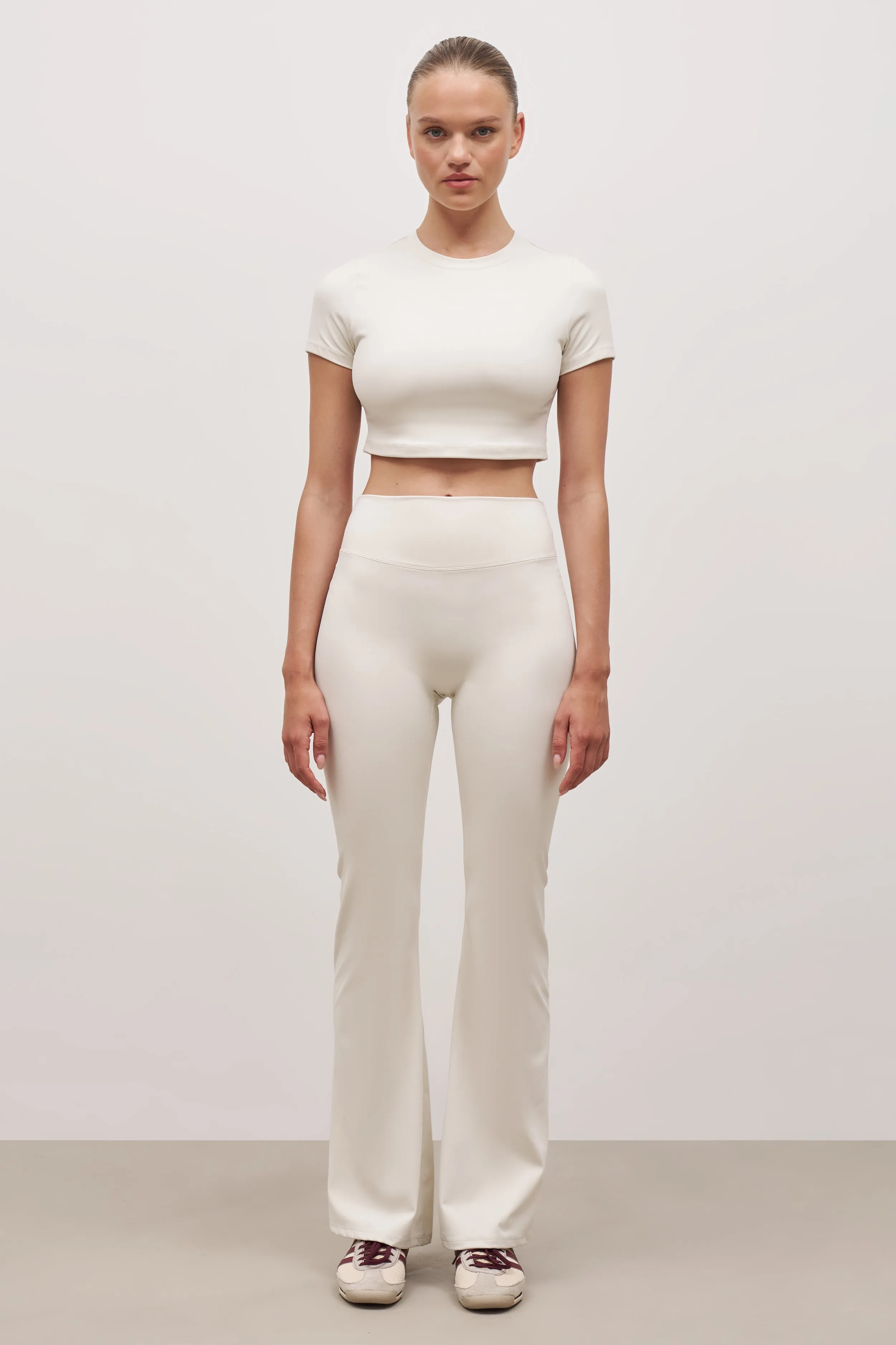 Base Sculpting Flared Leggings - Tofu Recycled Polyester