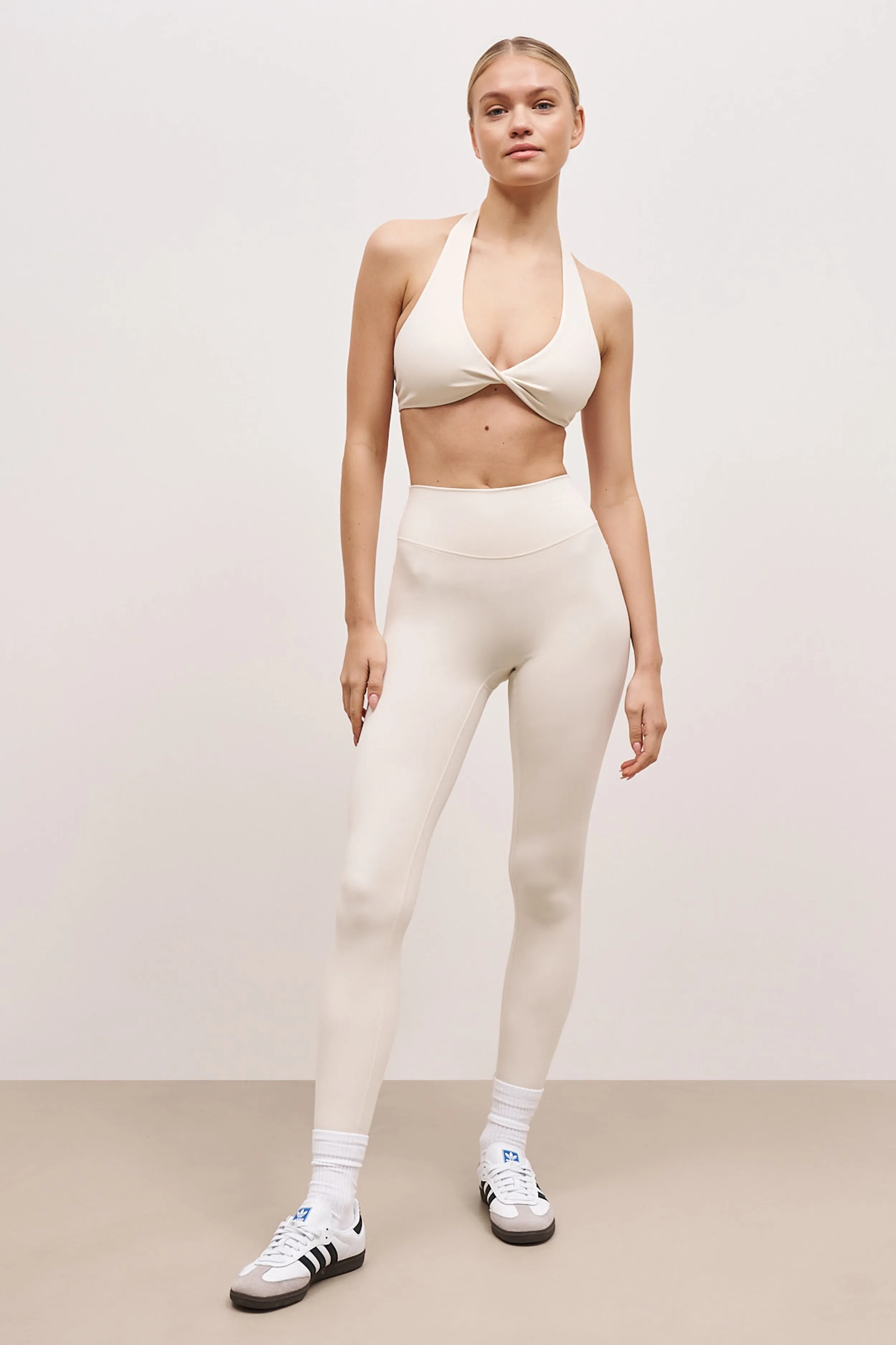 Base Sculpting Twist Front Bra - Tofu CompressionSupportWeave