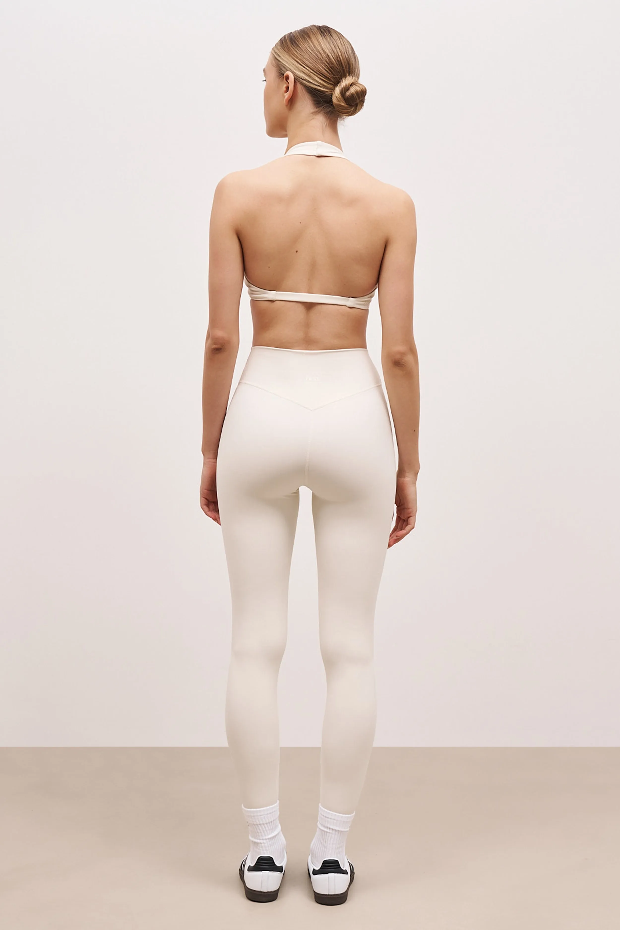 Base Sculpting Twist Front Bra - Tofu Soft Cotton CarbonNeutral Production