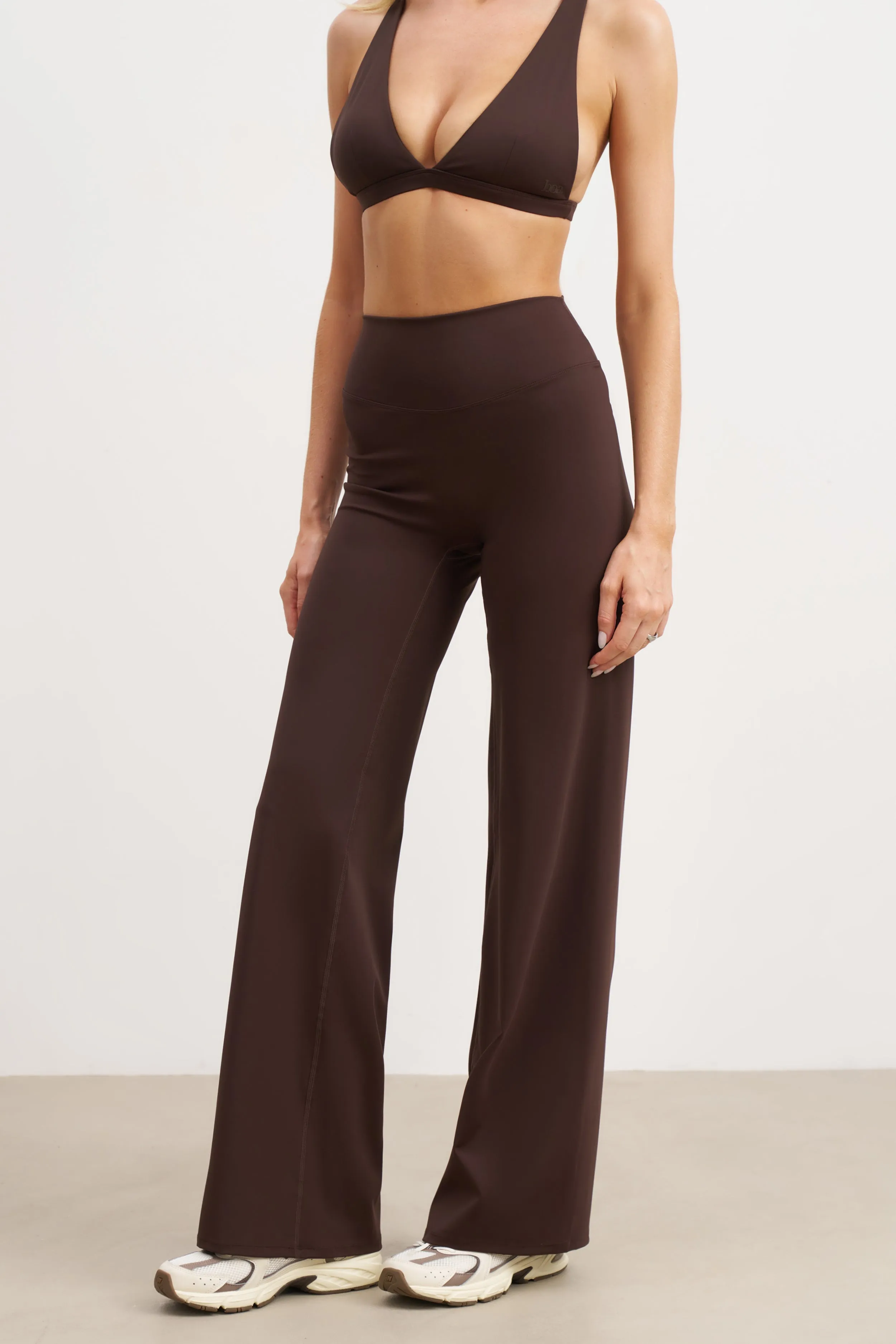 Rolled Hem Finish Base Sculpting Wide Leg Trousers - Carob