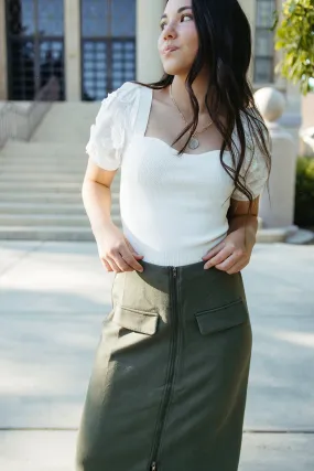 Relaxed Wear Travel Outfit Rivers Edge Zipper Front Skirt - FINAL SALE