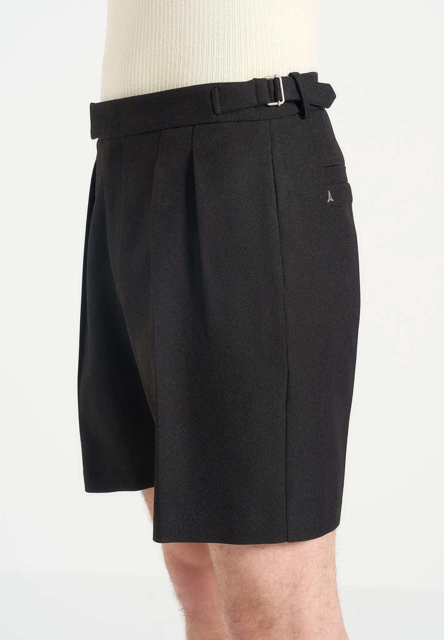 Tagless Labeling Minimalist Styling Bertrand - Twin Pleat Tailored Shorts - Black