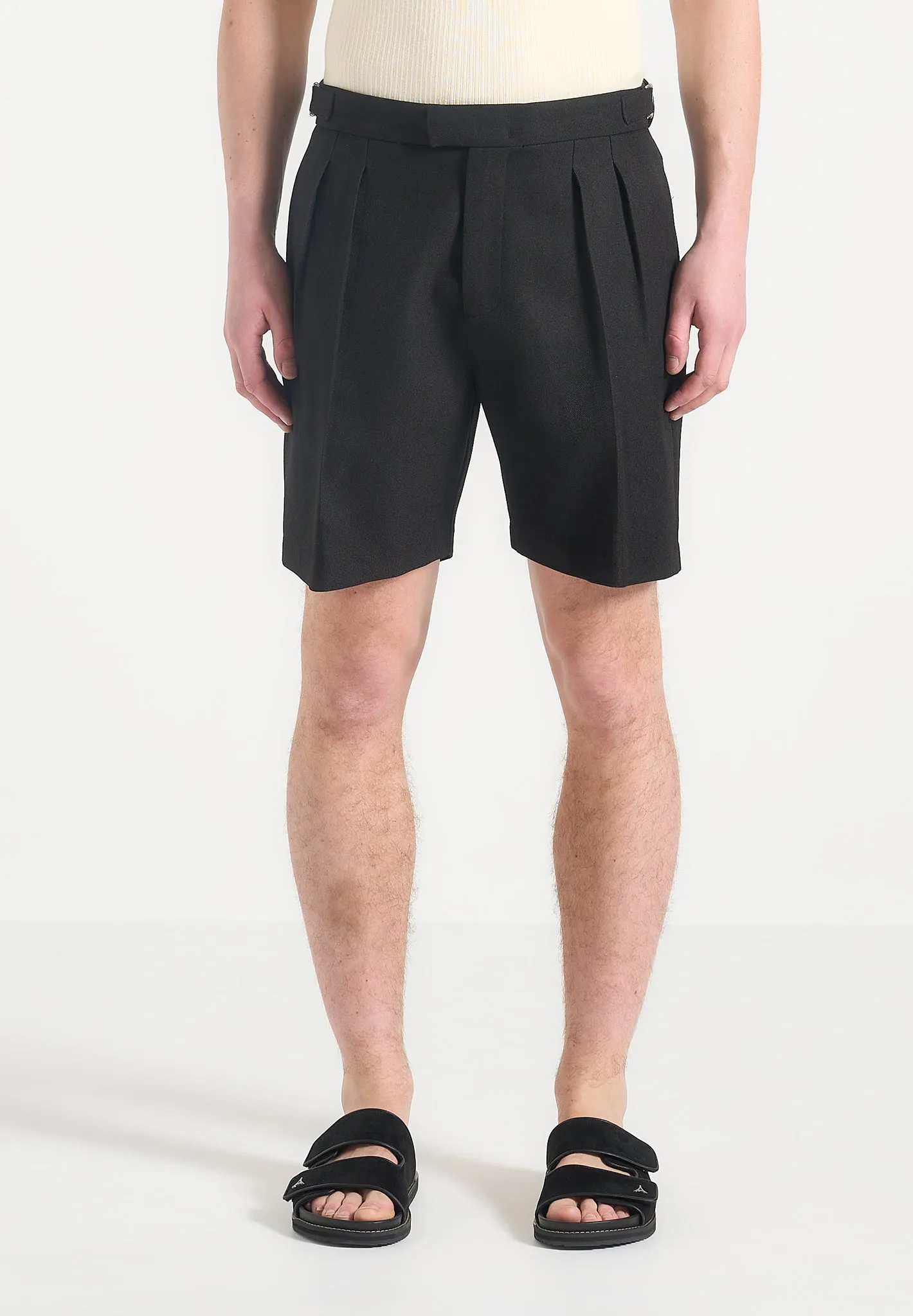 Bertrand - Twin Pleat Tailored Shorts - Black Sport Hoodie