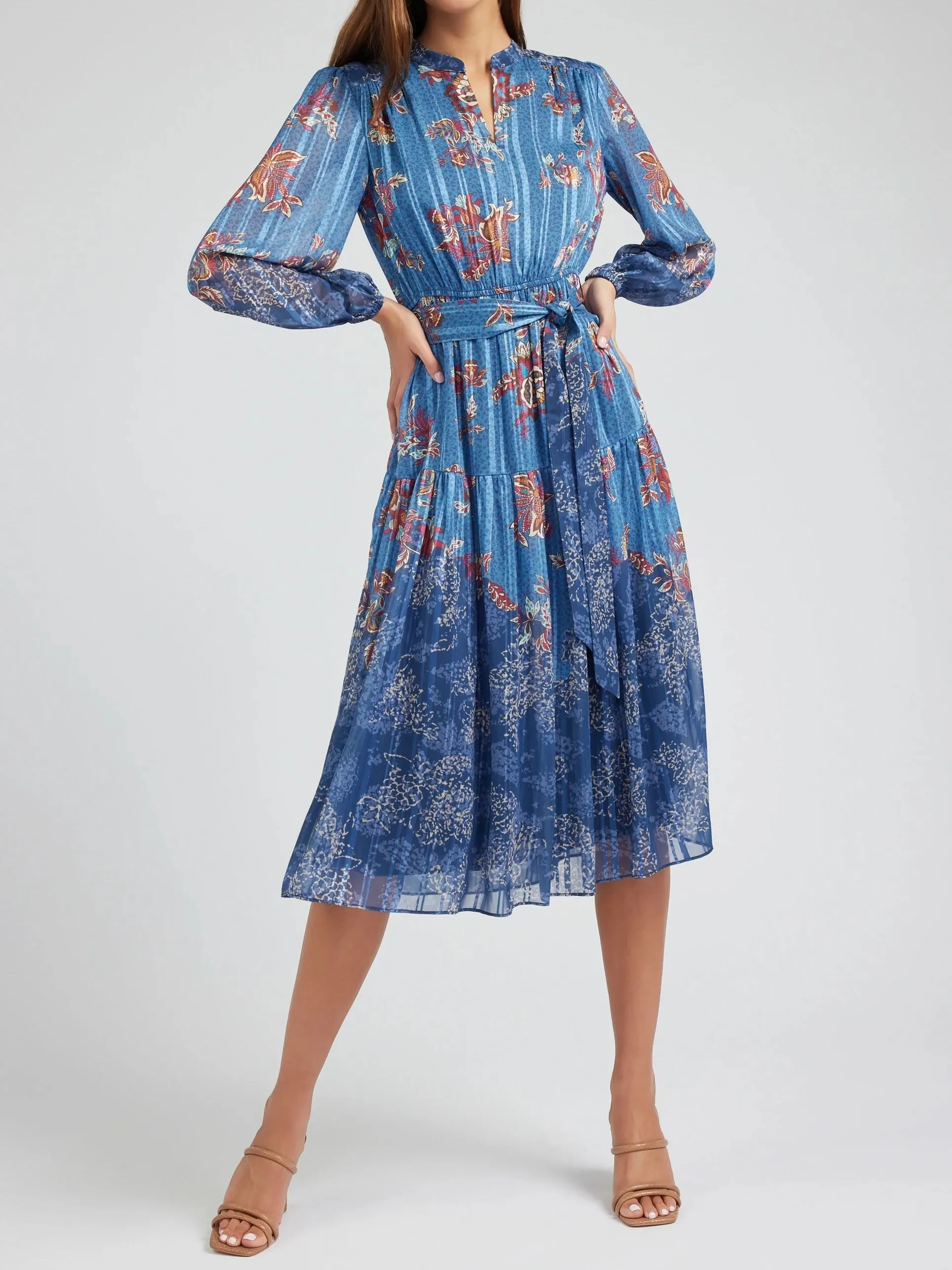 Betsy Floral Dress Lounge Mode Anti-Static-Finish