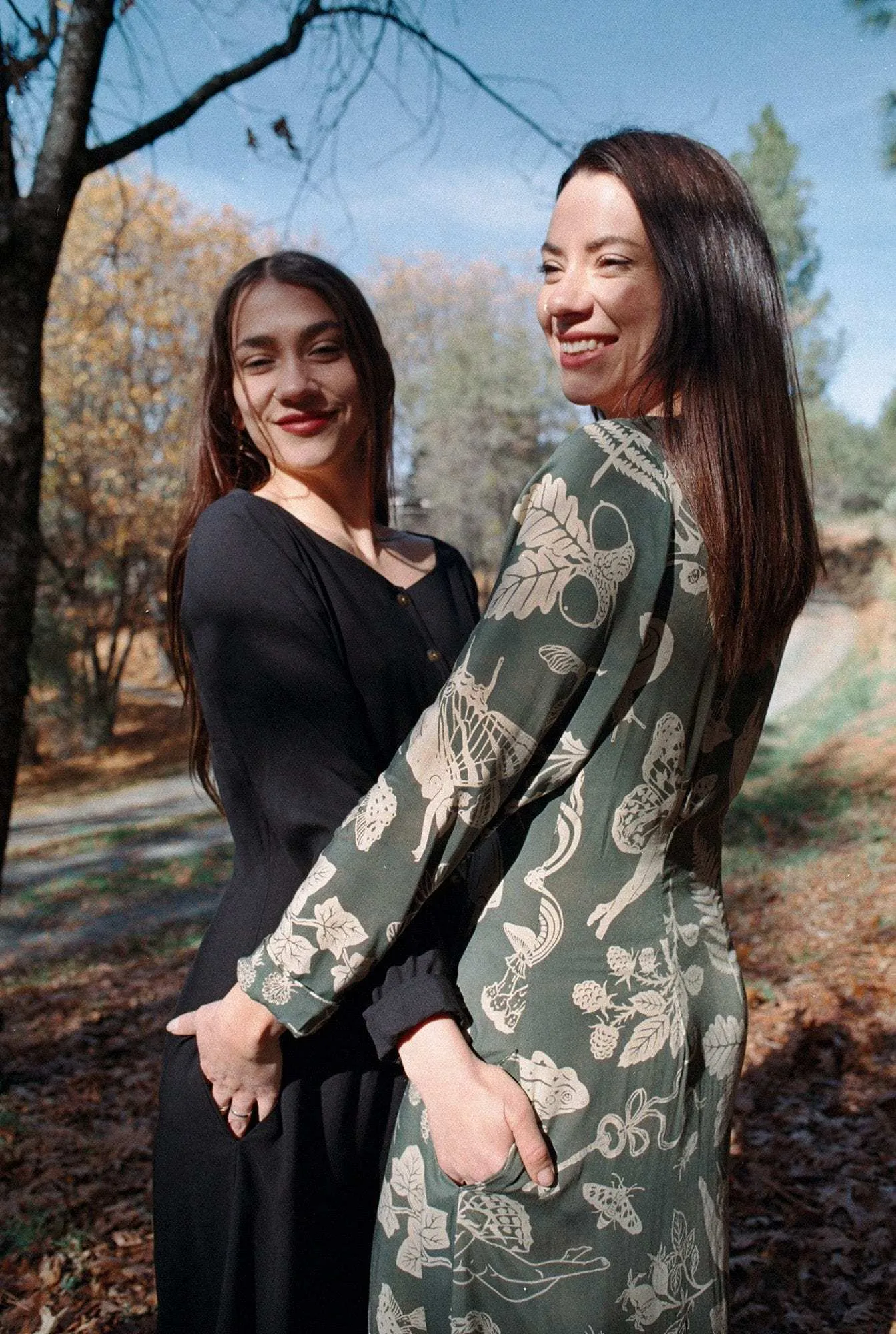 Buckle-Detail Aura Glow Bhodie Dress in Emerald Woodland Wonder