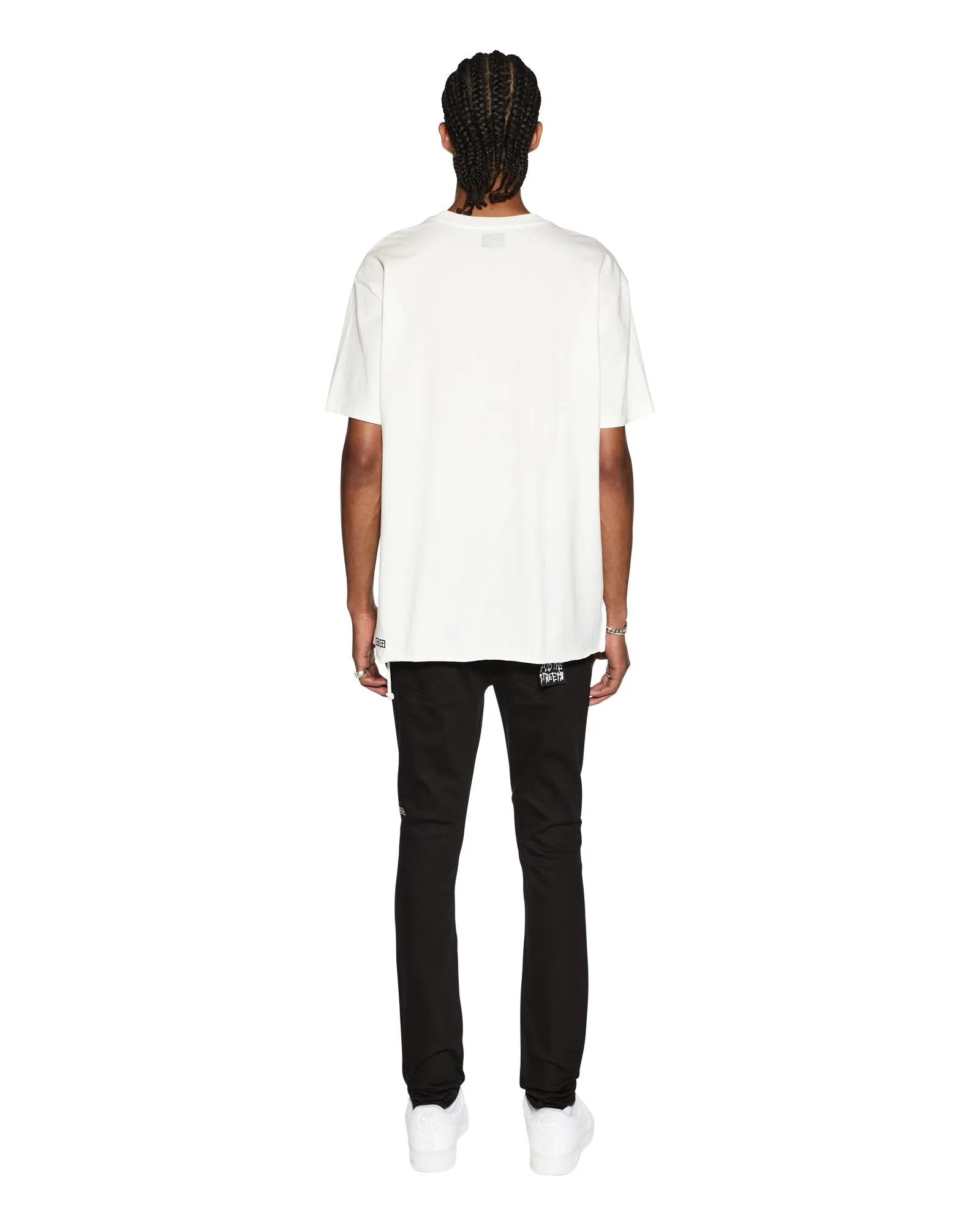 Travel Outfit BIGGIE SS TEE WORN IN WHITE