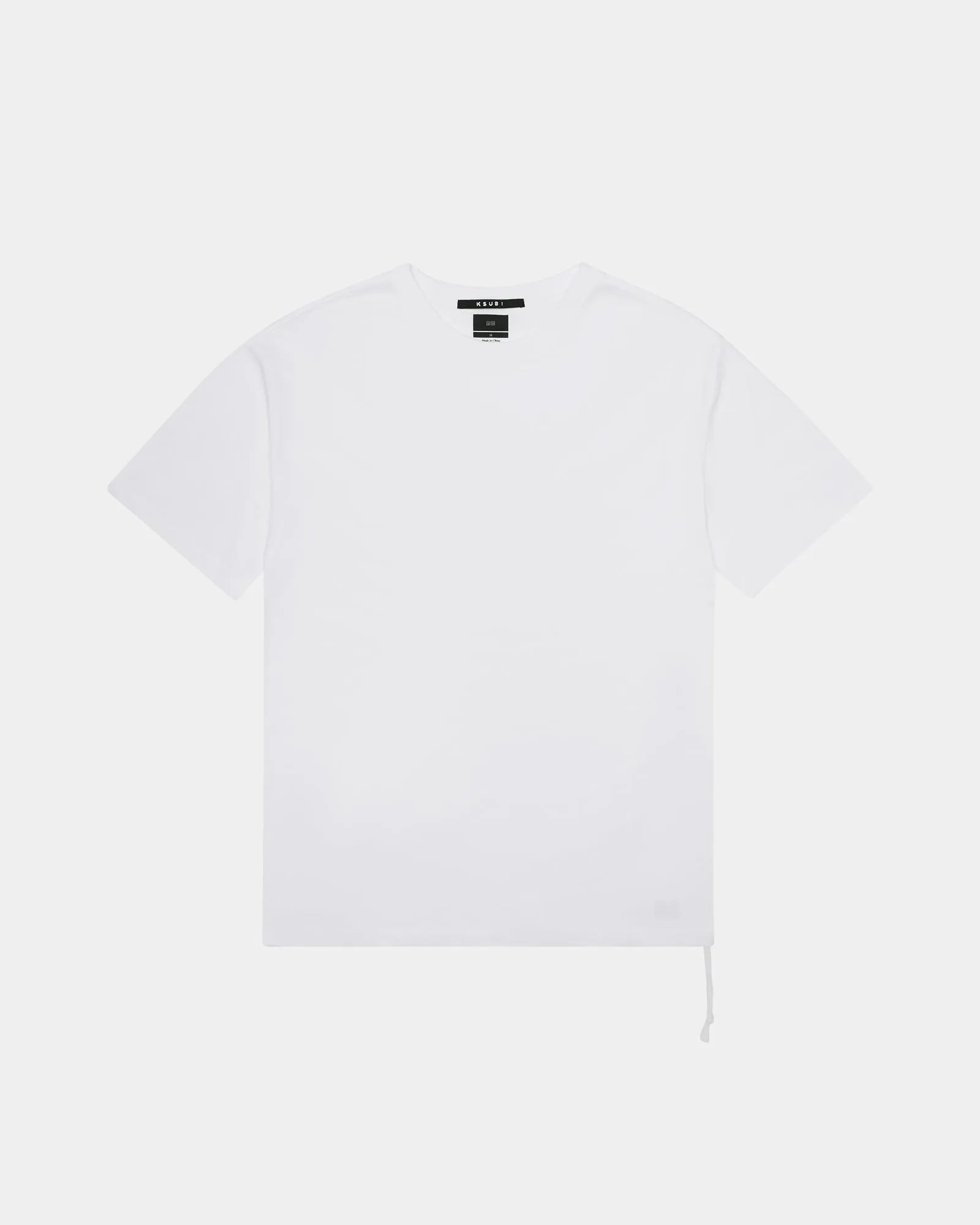 BIGGIE SS TEE WORN IN WHITE proper length Minimal Comfort Style