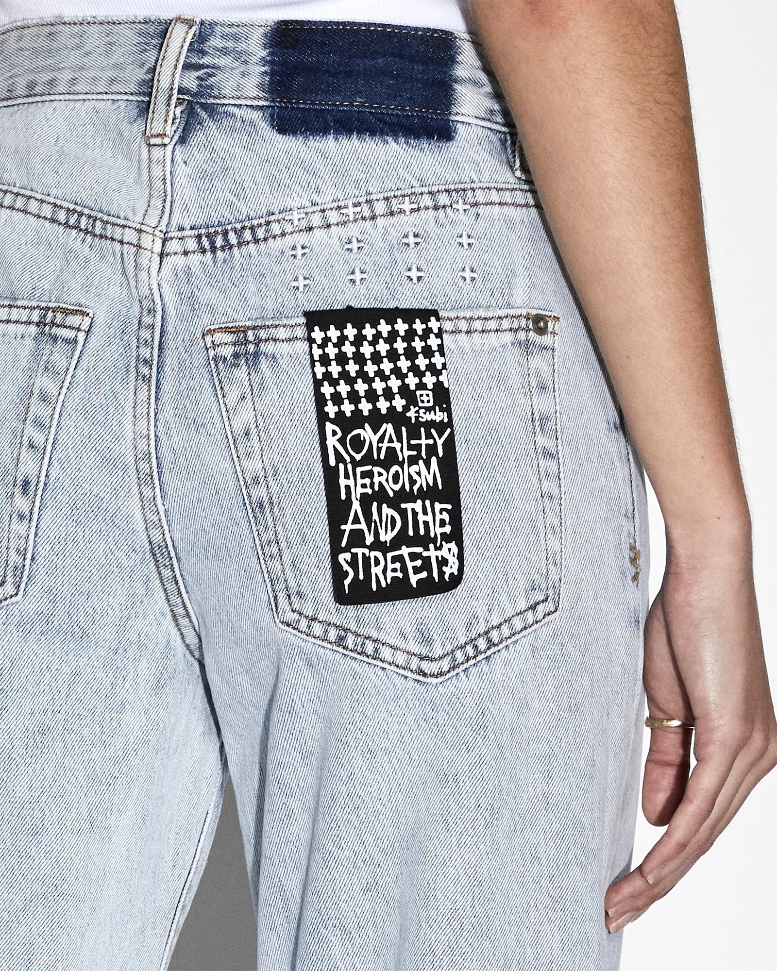 Fitted Design BROOKLYN JEAN MUSE CUFFED