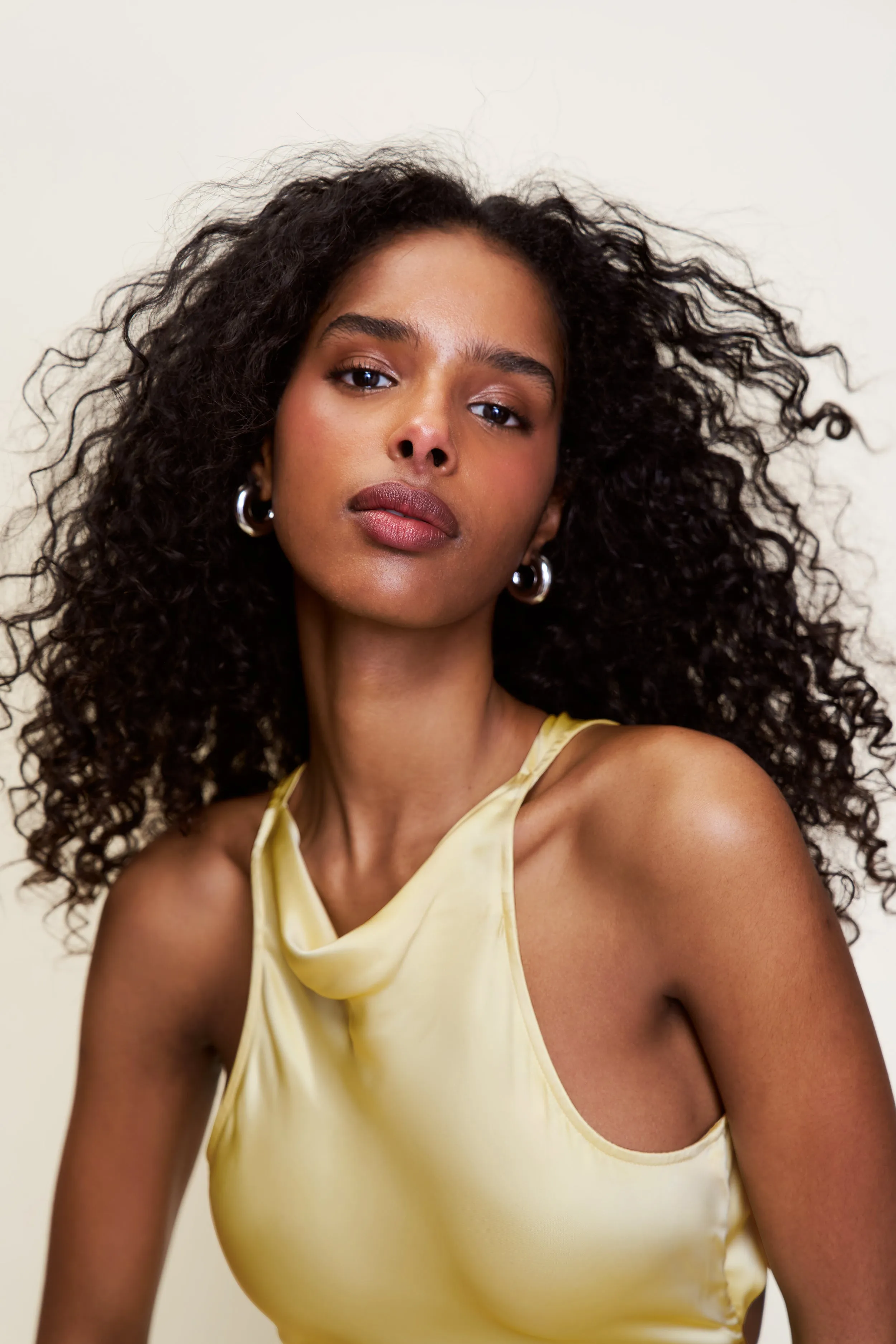 Sleek Outline Lina Midi Dress