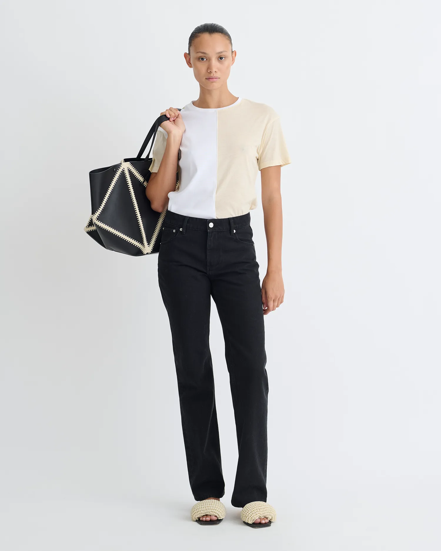 Non Chafing Side Seams Hove - Color Blocked T-Shirt  - White/Eggshell