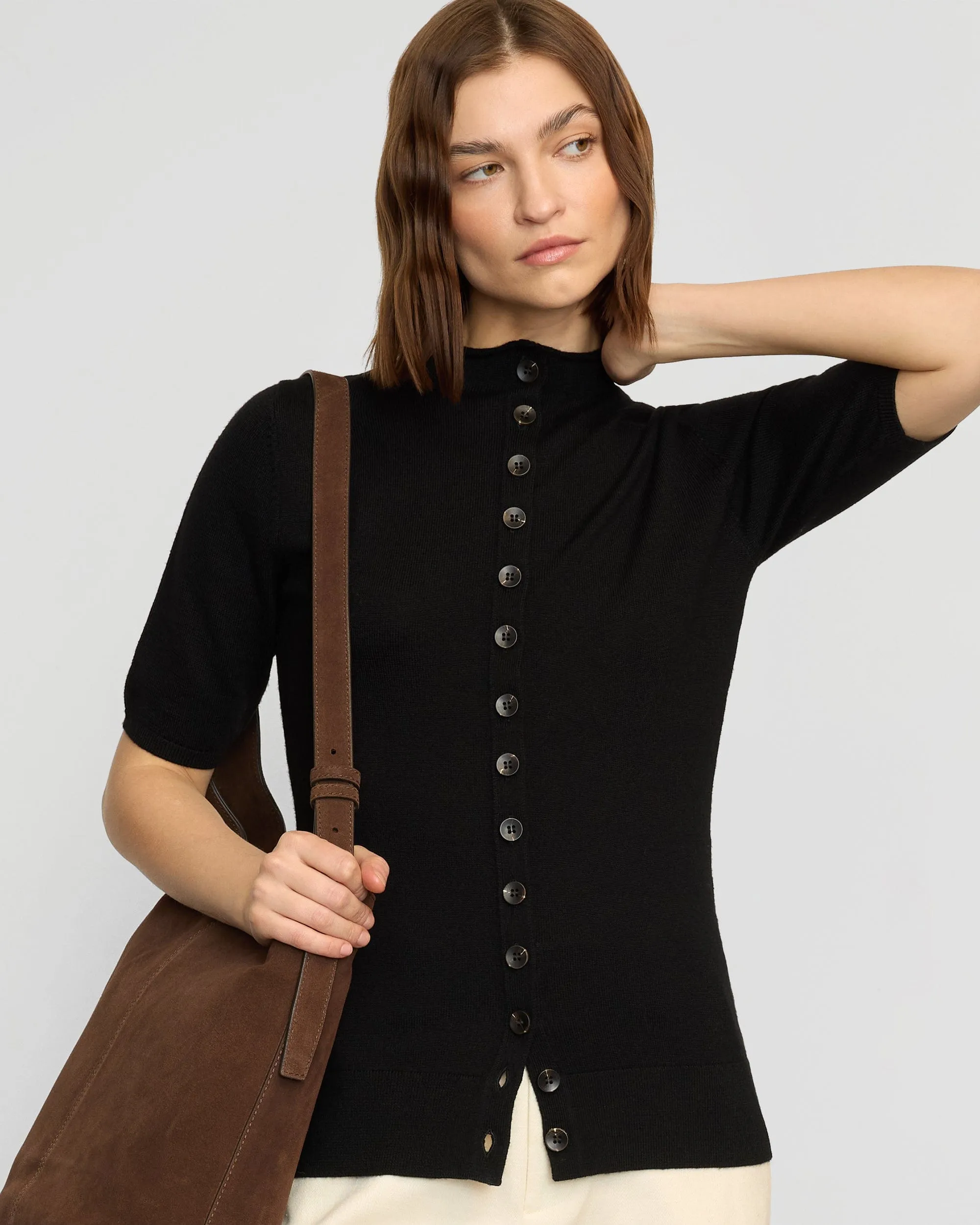 Versatile Layer Seamless Construction Design Charlotte Wool Button Short-Sleeve Sweater