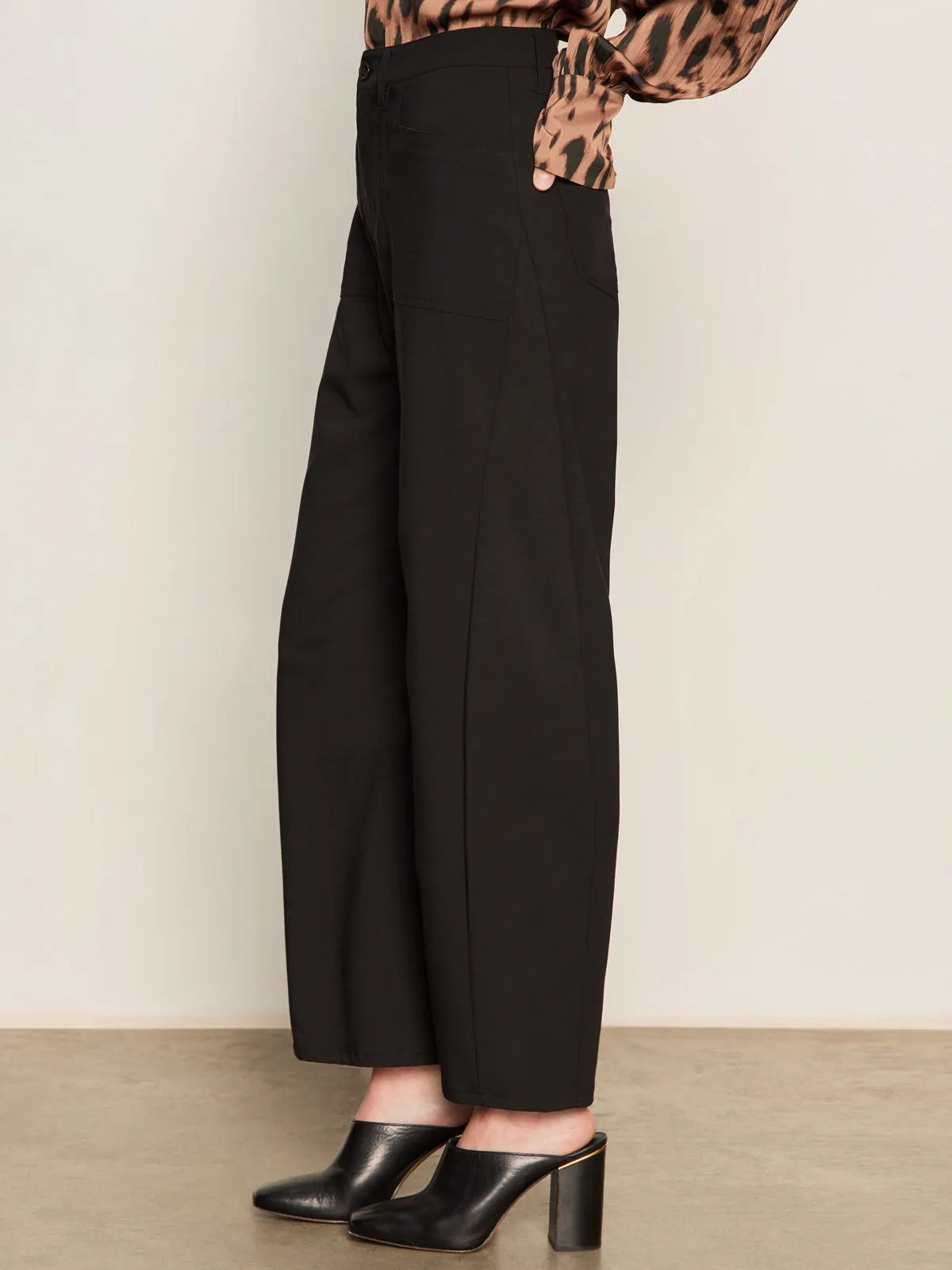 Minimal Edge Ultra Soft Inner Layer Charter Gab Barrel Pant Black