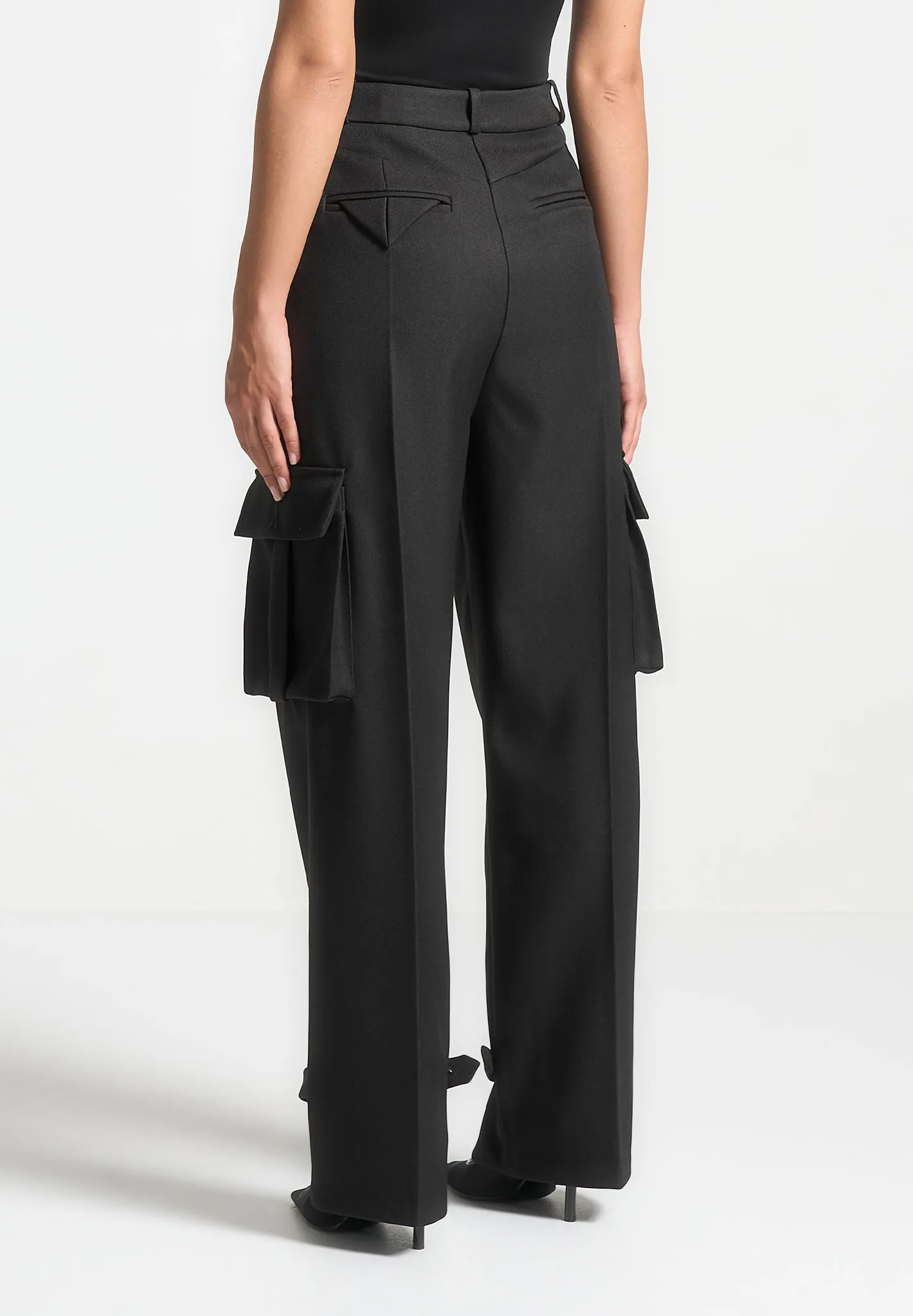 Danielle - Tailored Pleated Cargo Trousers - Black Formal Outfit