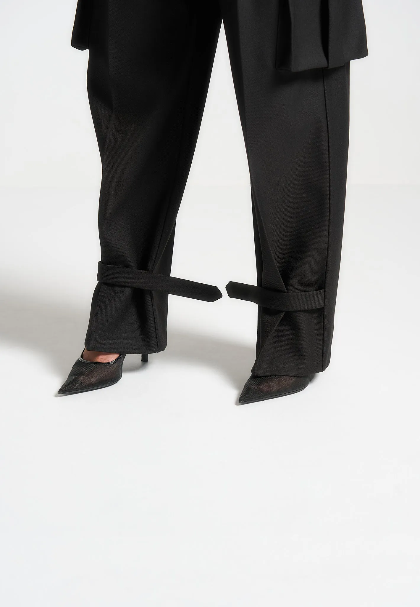 Water resistant coating Chic Tailored Wear Danielle - Tailored Pleated Cargo Trousers - Black