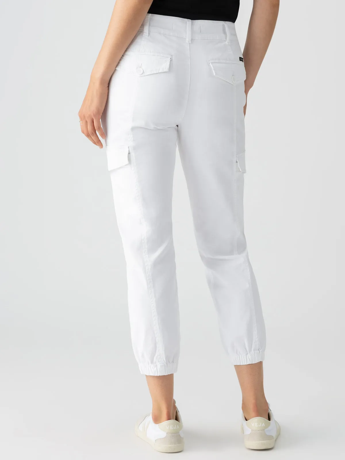 Rebel Standard Rise Pant Brilliant White Anti Cling Finish Effortless Layer