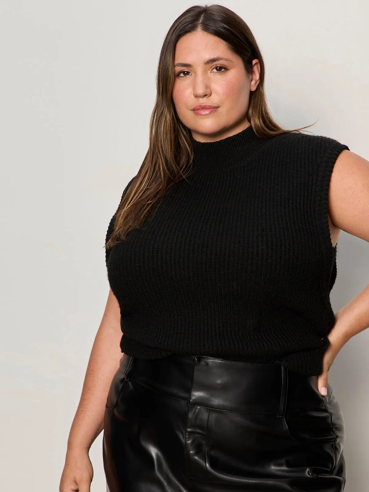 Layered Collar Structure Unstructured Silhouette City Sweater Shell Black Extended Sizing