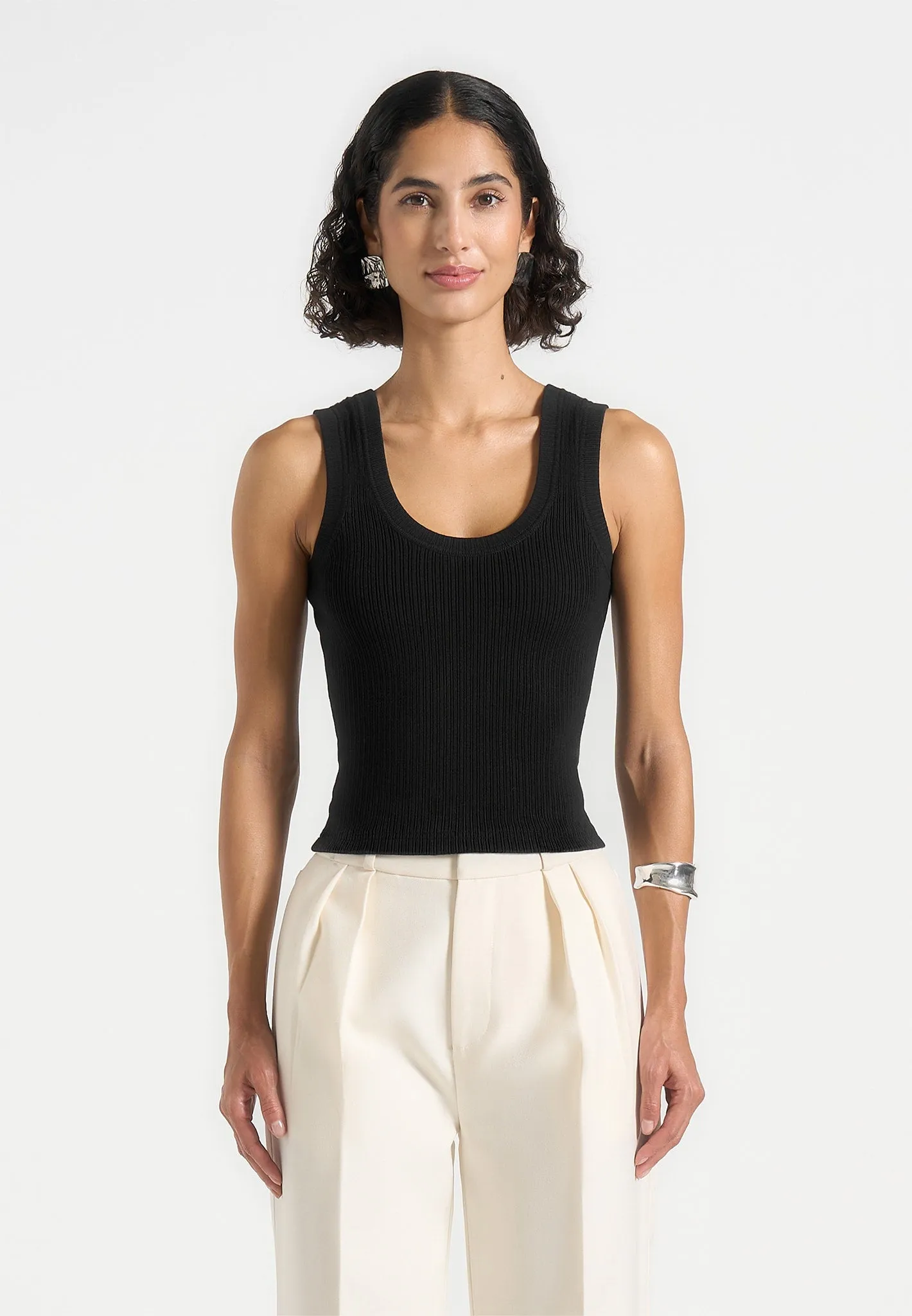 Layered Style OdorResistant Liane - Scoop Neck Ribbed Vest - Black
