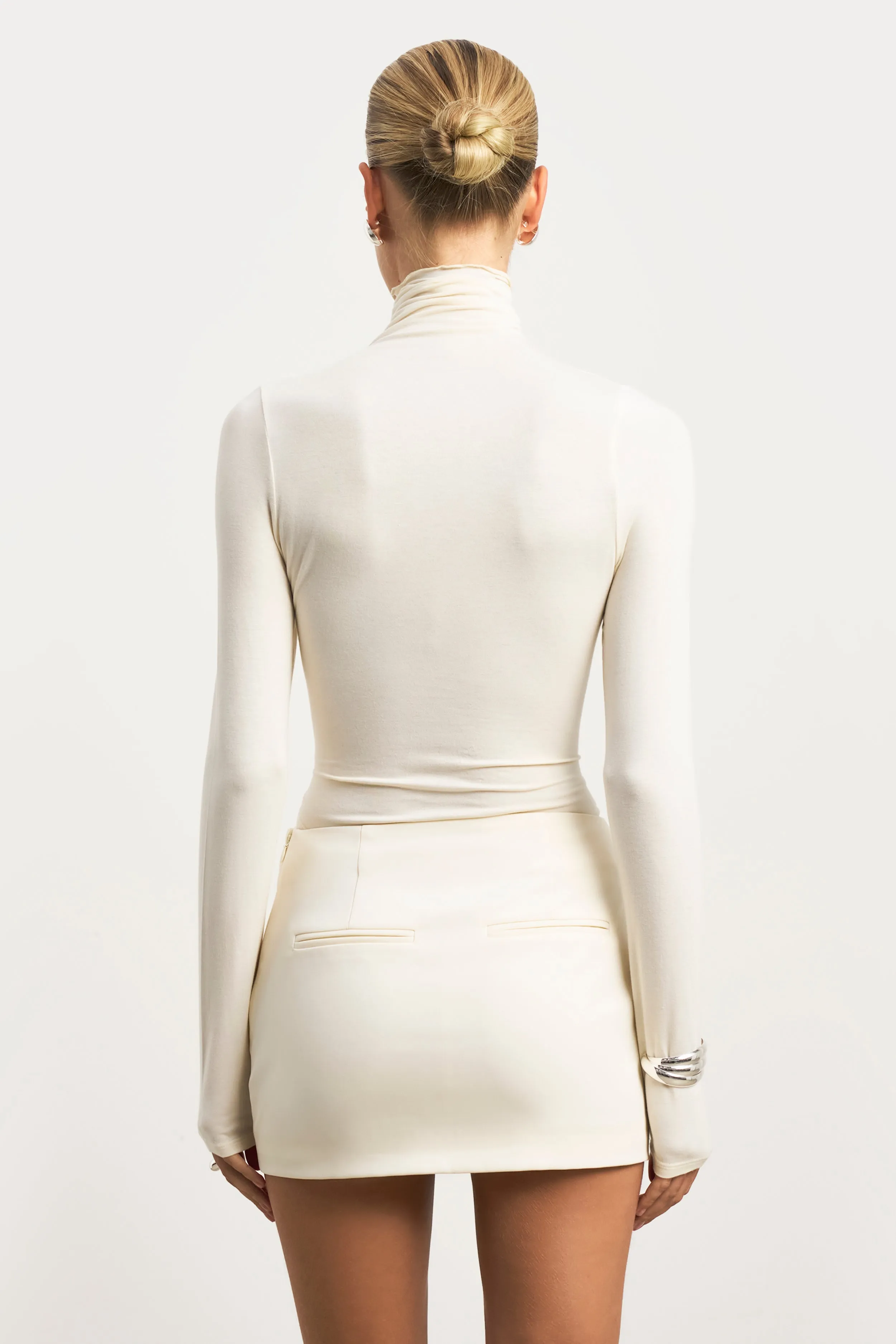 All Season Chill Feel Clean Cut Micro Skirt - Cream