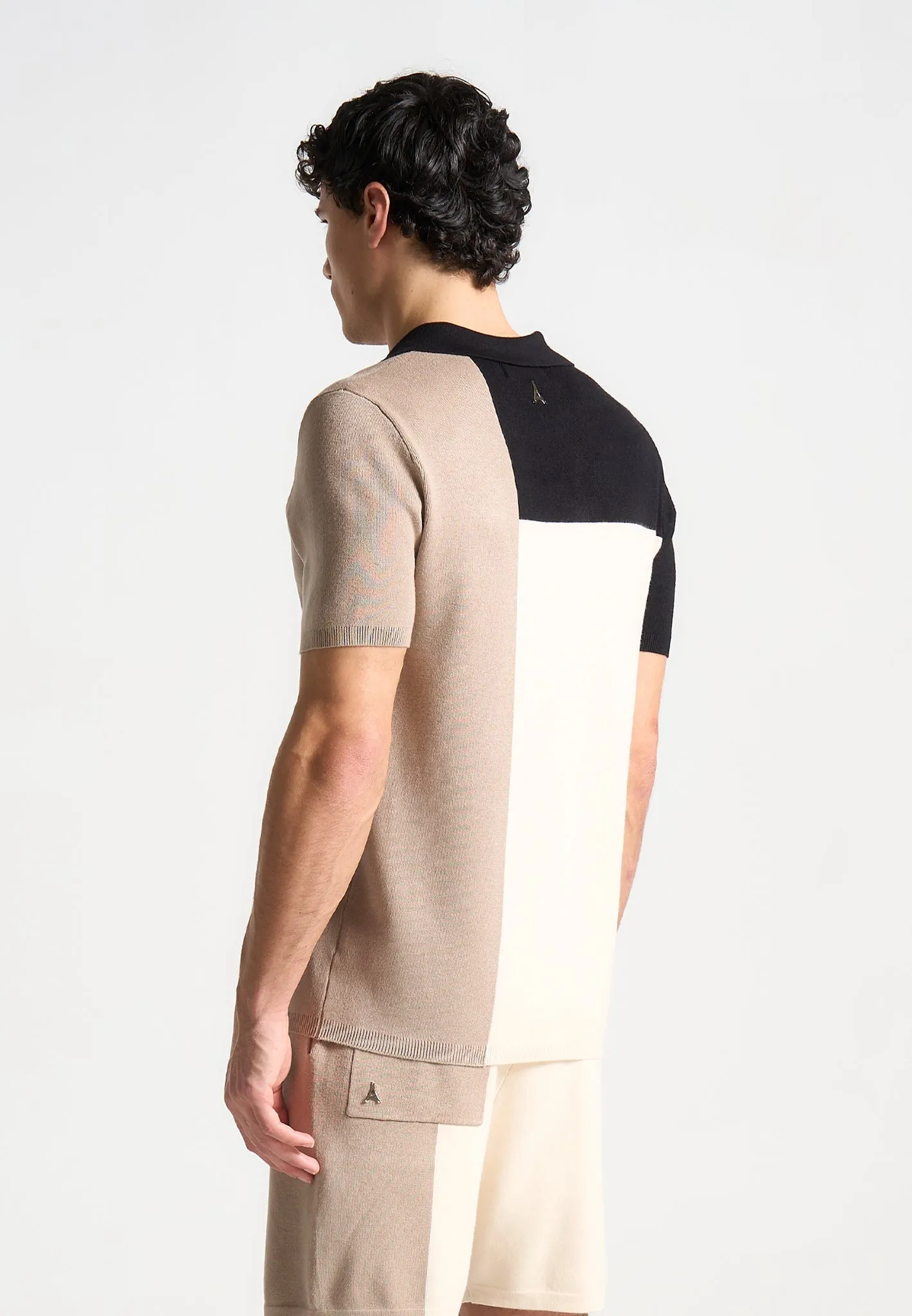 Colour Block Knit Revere Polo Top - Black/Beige Ergonomic Cut