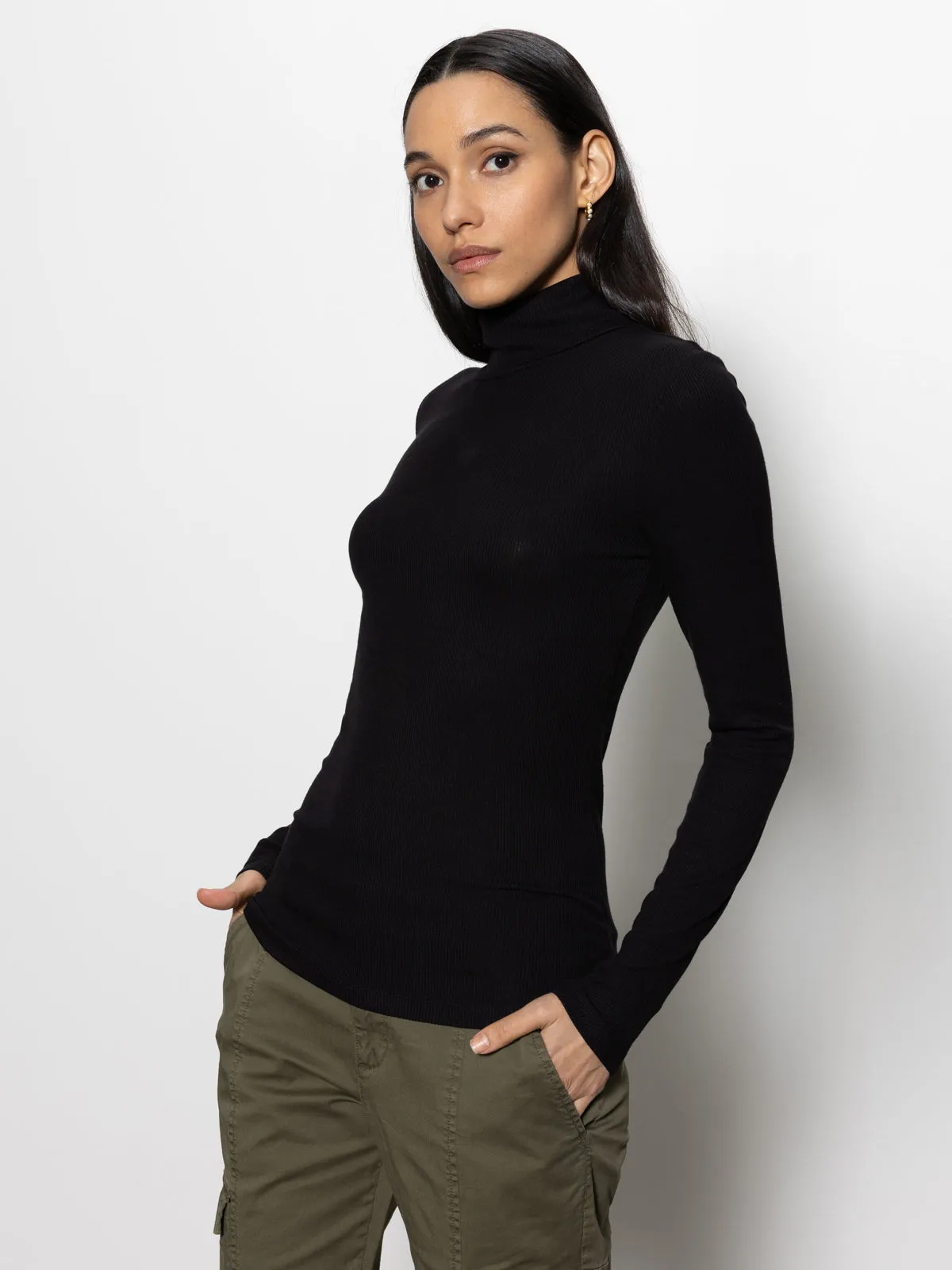 Breathable mesh lining HypoallergenicFabric Essential Turtleneck Top Black