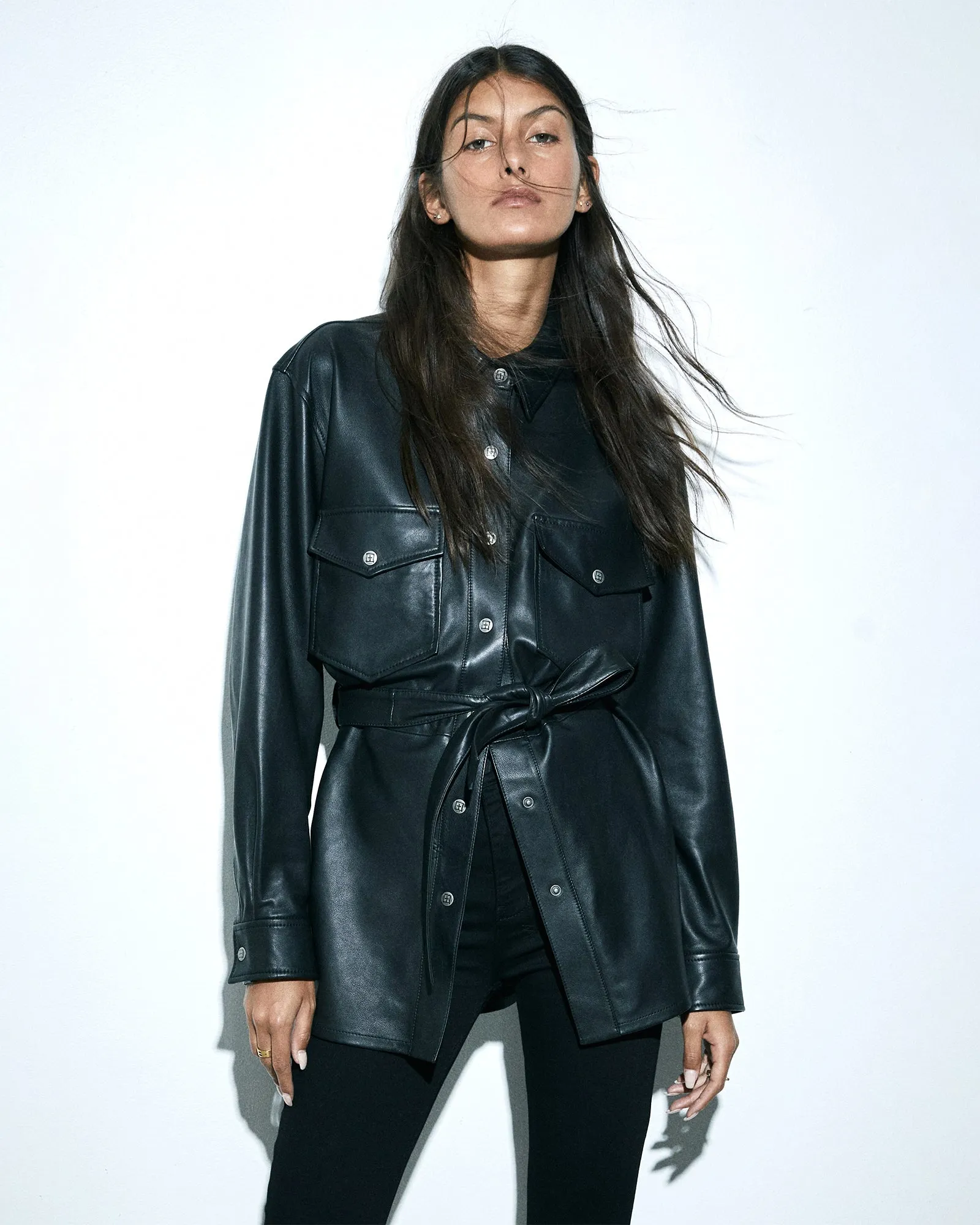 suitable for rainy days Sustain VOYAGER SHACKET BLACK LEATHER