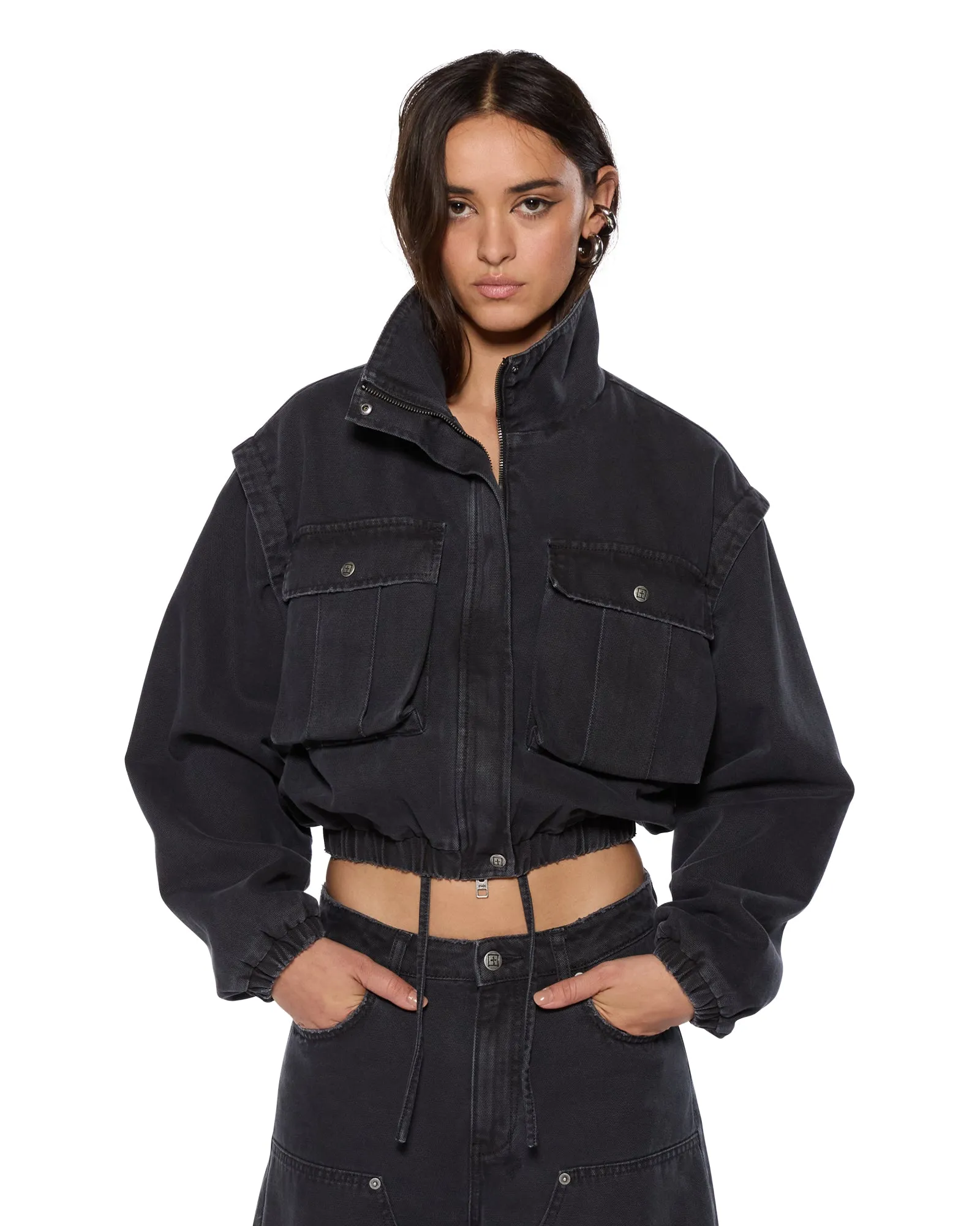 CROPPED ANORAK BLACK Practical Comfort bus ride