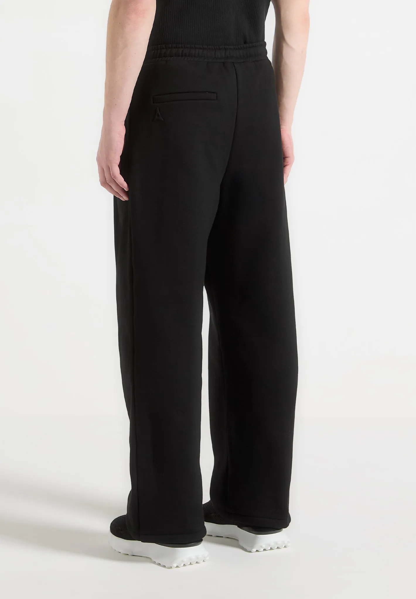 Cyril - Box Pleated Relaxed Jogger - Black Snag Resistant Fabric