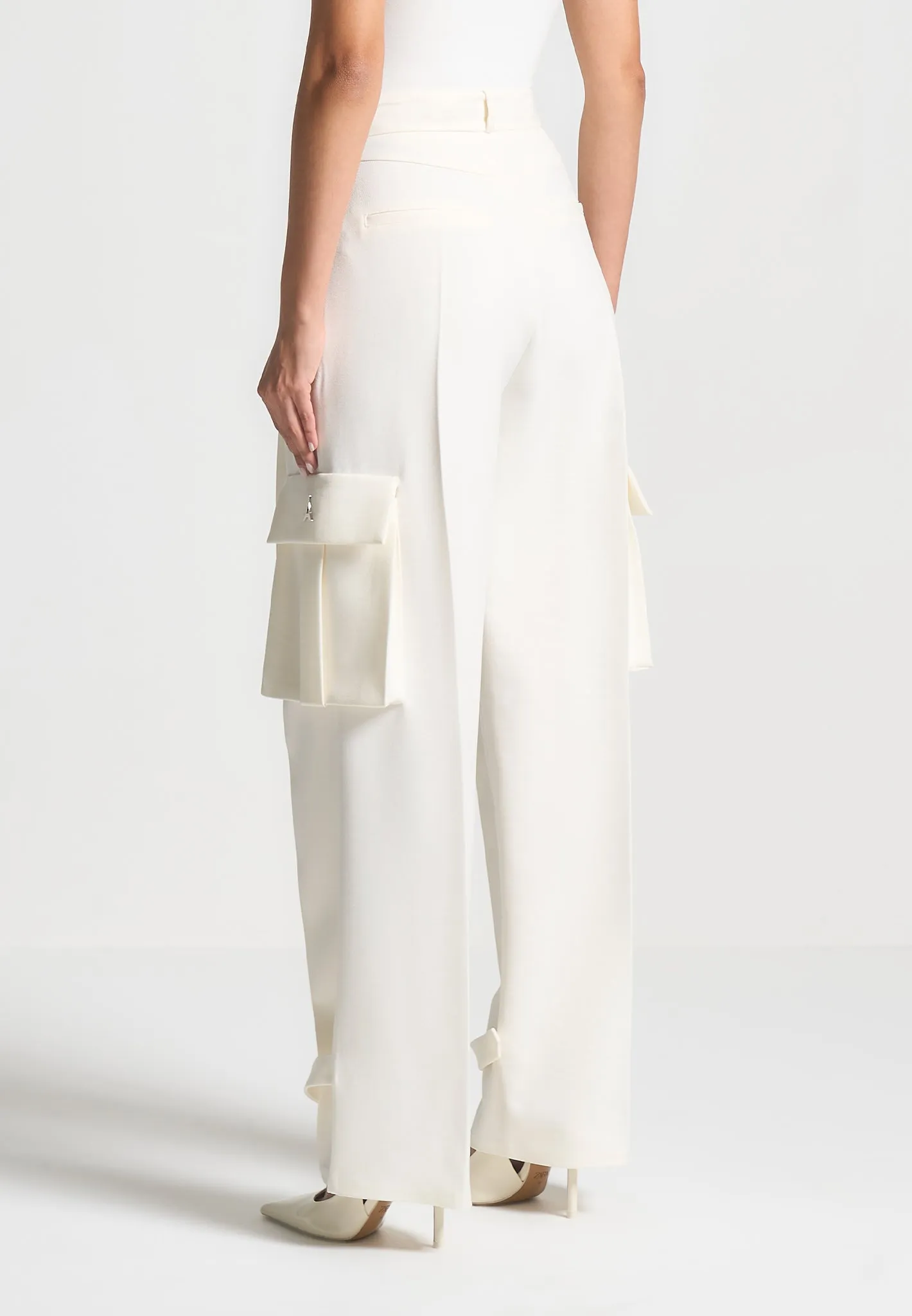 Danielle - Tailored Pleated Cargo Trousers - Cream Business Wearable