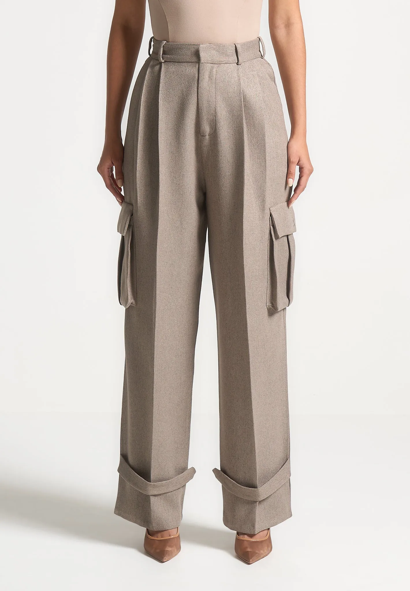 Luxury Office Wear Perfect Business Fit Danielle - Textured Tailored Pleated Cargo Trousers - Taupe