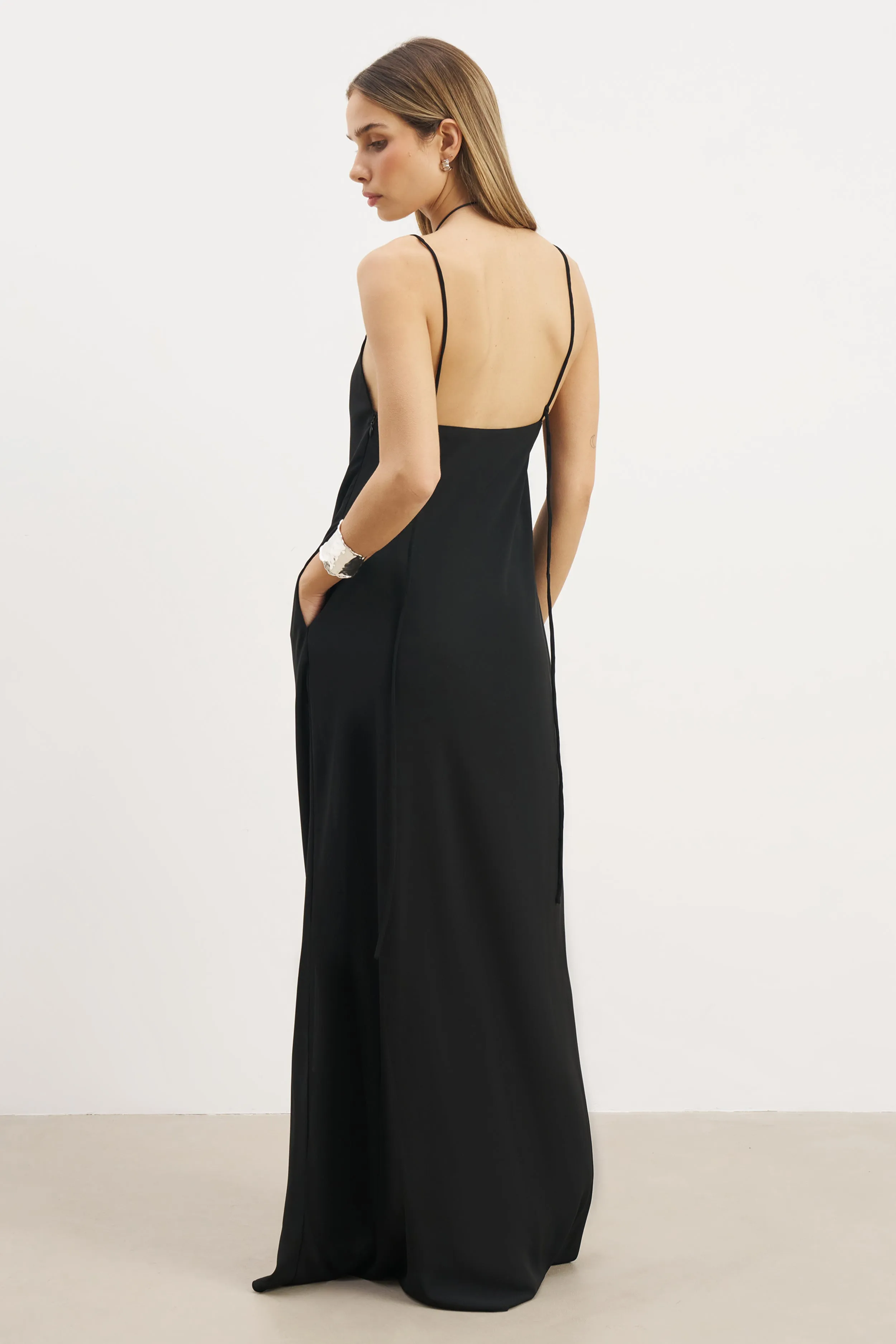 Airy Touch Indoor Event Tie Strap Chiffon Maxi Dress - Black
