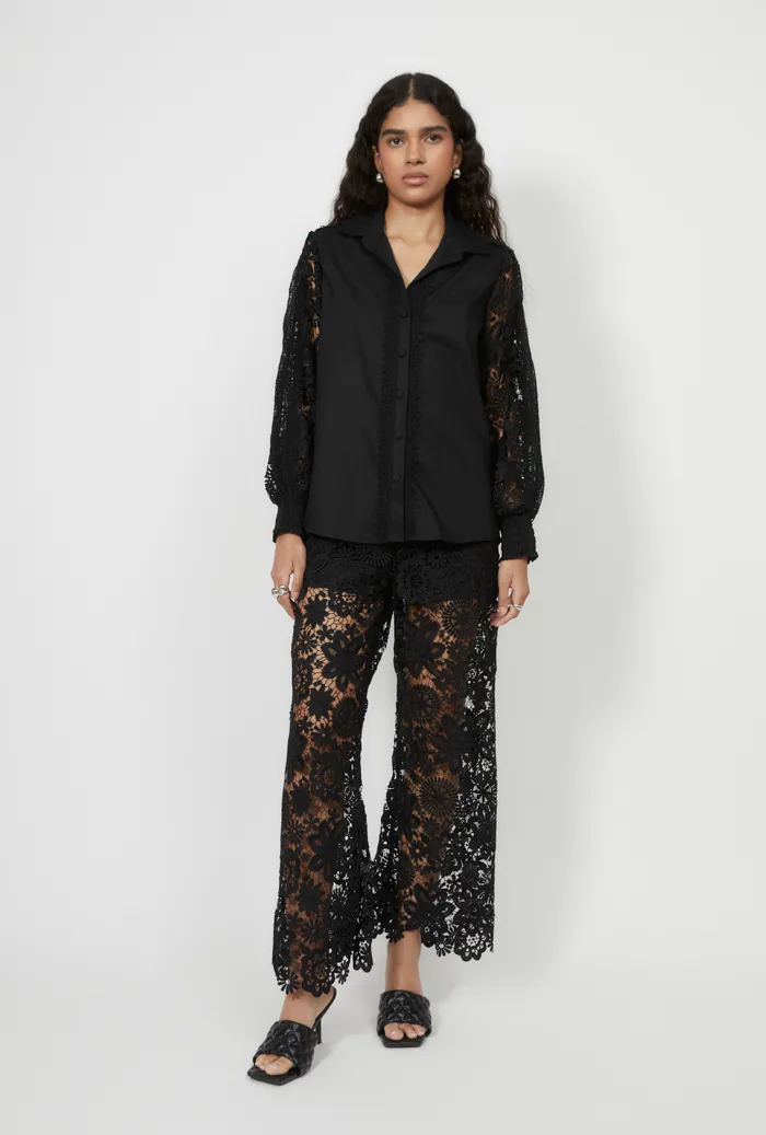 DEMI SHIRT BLACK Comfortable Look Wrinkle Resistant Finish